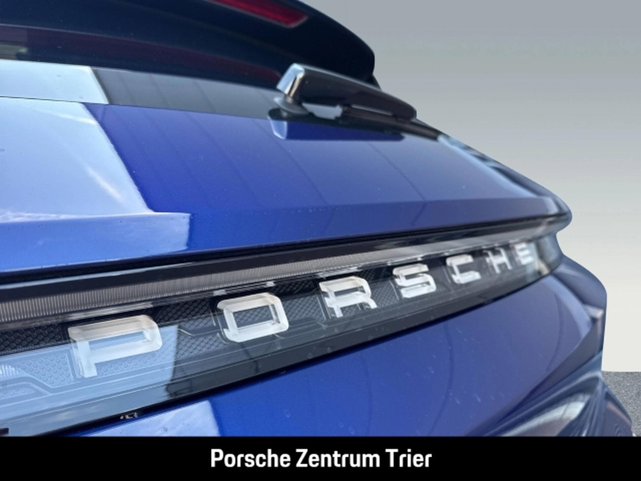 Porsche Taycan Sport Turismo (2023) - Photo 13
