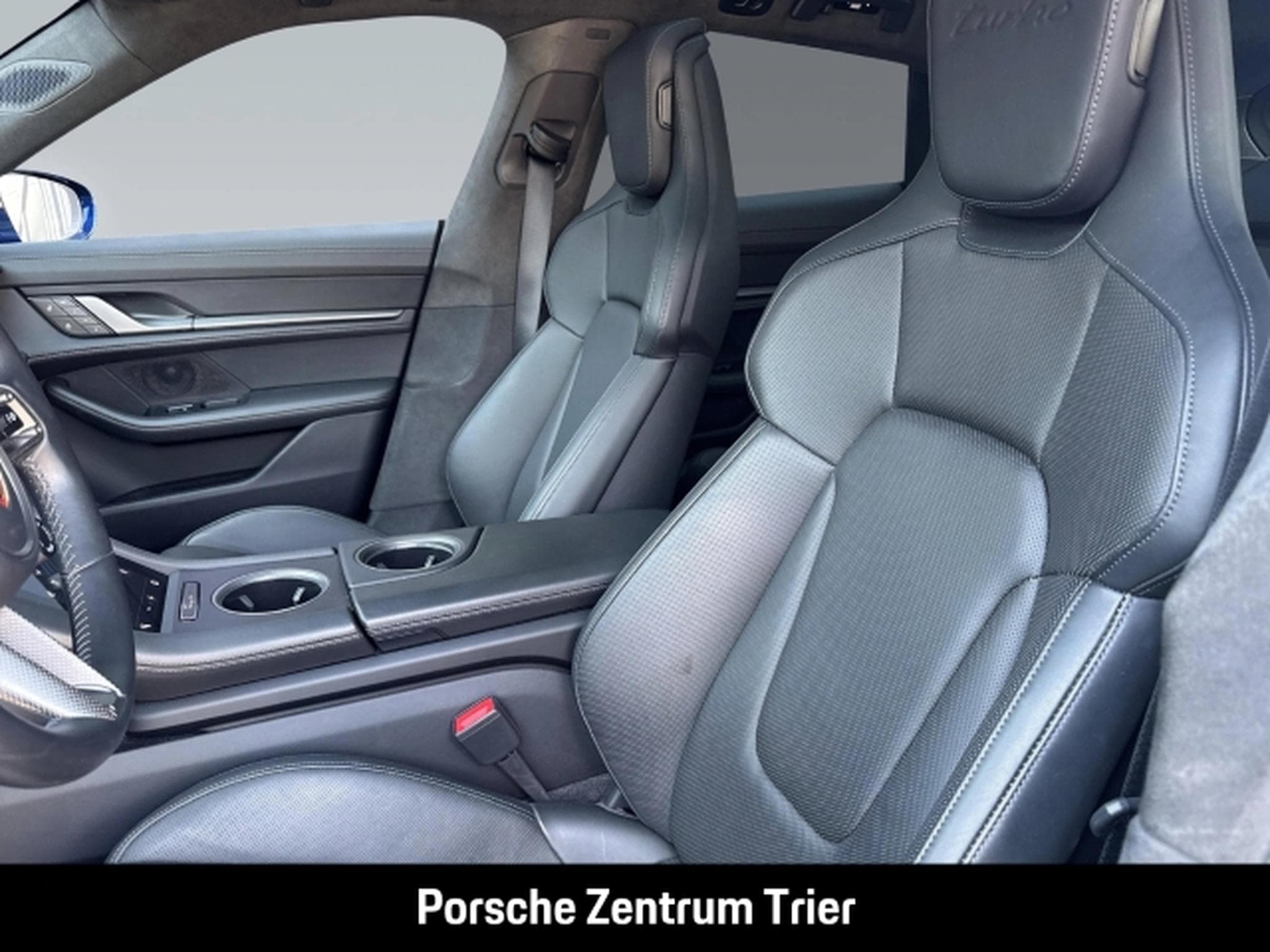 Porsche Taycan Sport Turismo (2023) - Photo 5