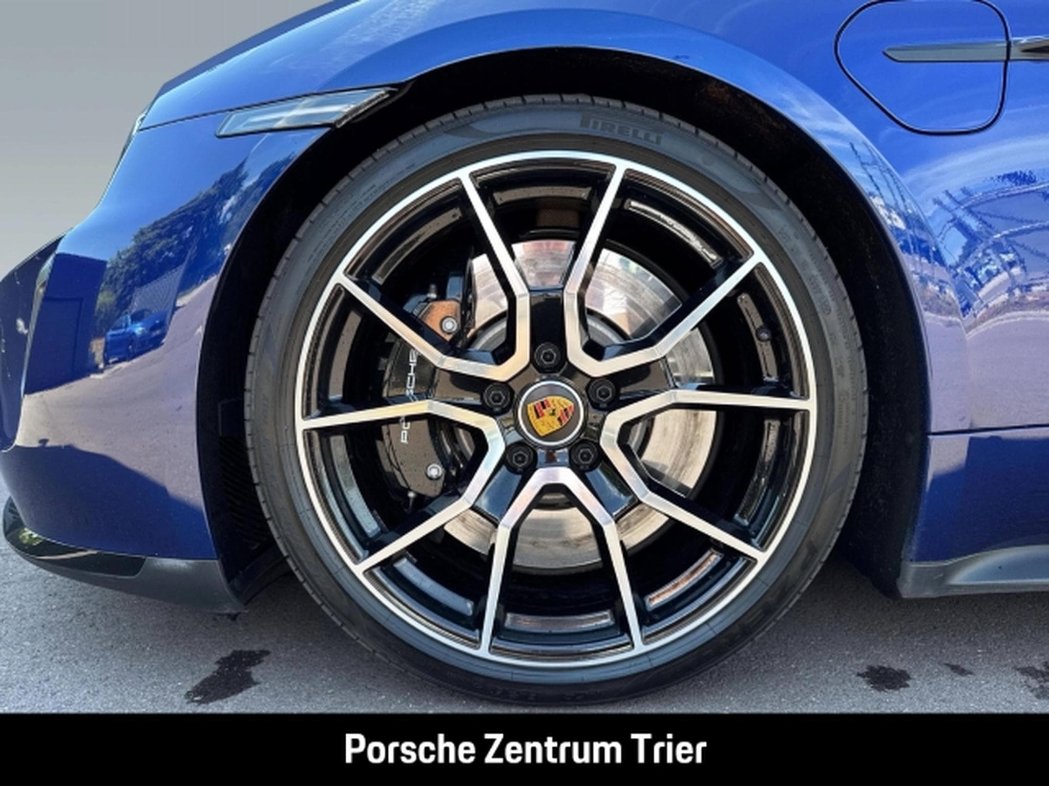 Porsche Taycan Sport Turismo (2023) - Photo 8