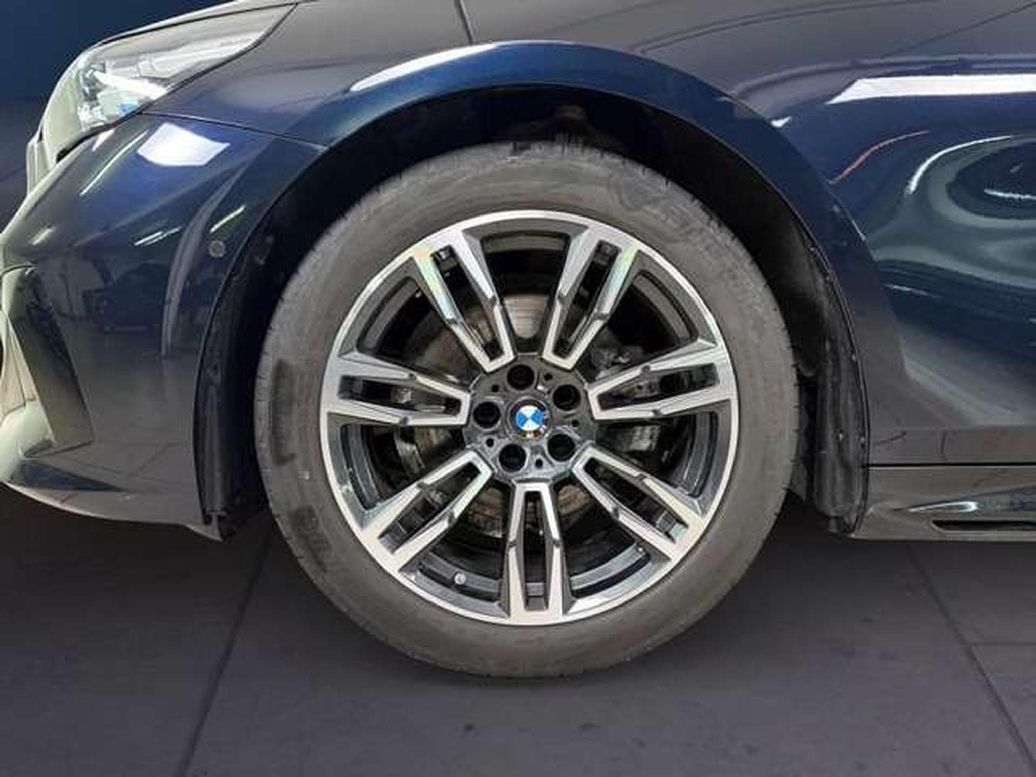 BMW 520 d M Sportpaket Head-Up HK HiFi DAB LED RFK (2025) - Foto 8