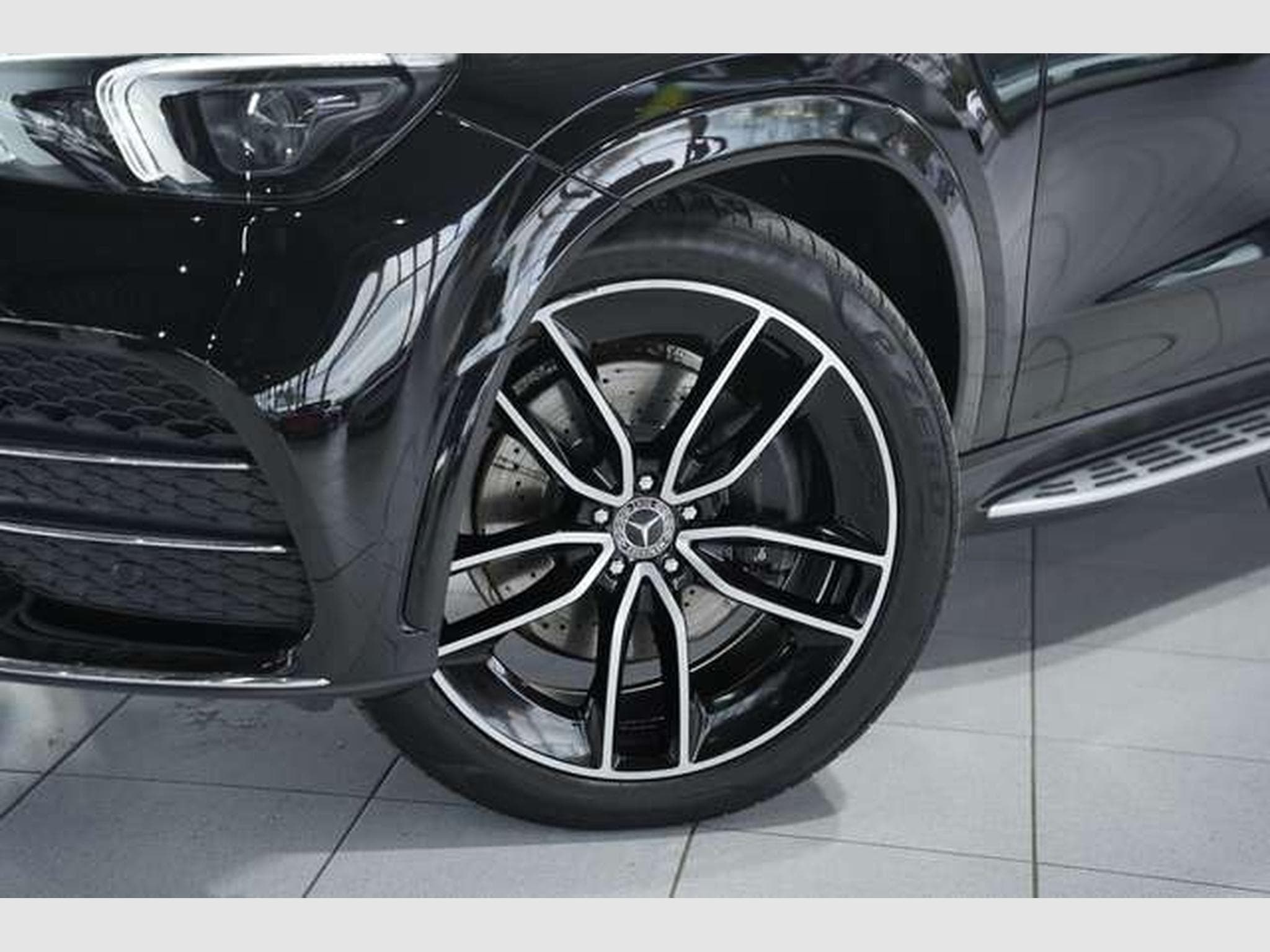 Mercedes GLE 400 d 4M AMG Line *22 *Pano*LUFT*MB100*H-UP (2020) - Foto 2