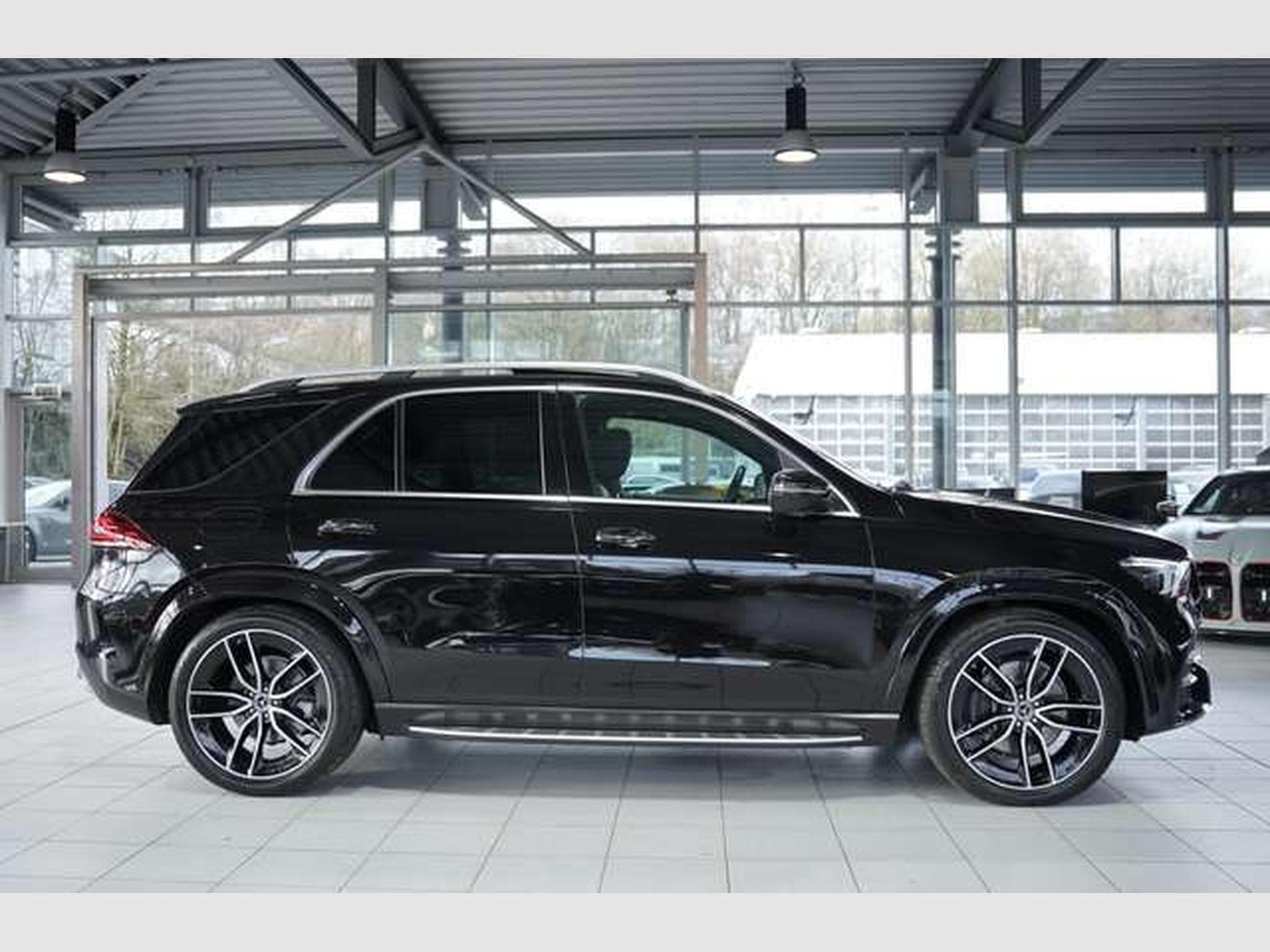 Mercedes GLE 400 d 4M AMG Line *22 *Pano*LUFT*MB100*H-UP (2020) - Foto 5
