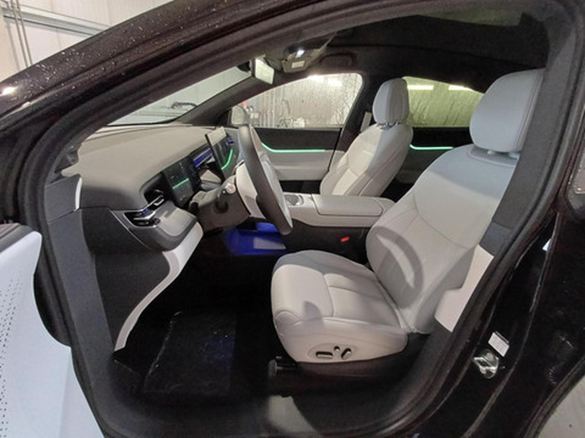 Xpeng G6 New RWD Long Rang BEV 81KWH Long Range RWD (2025) - Foto 6