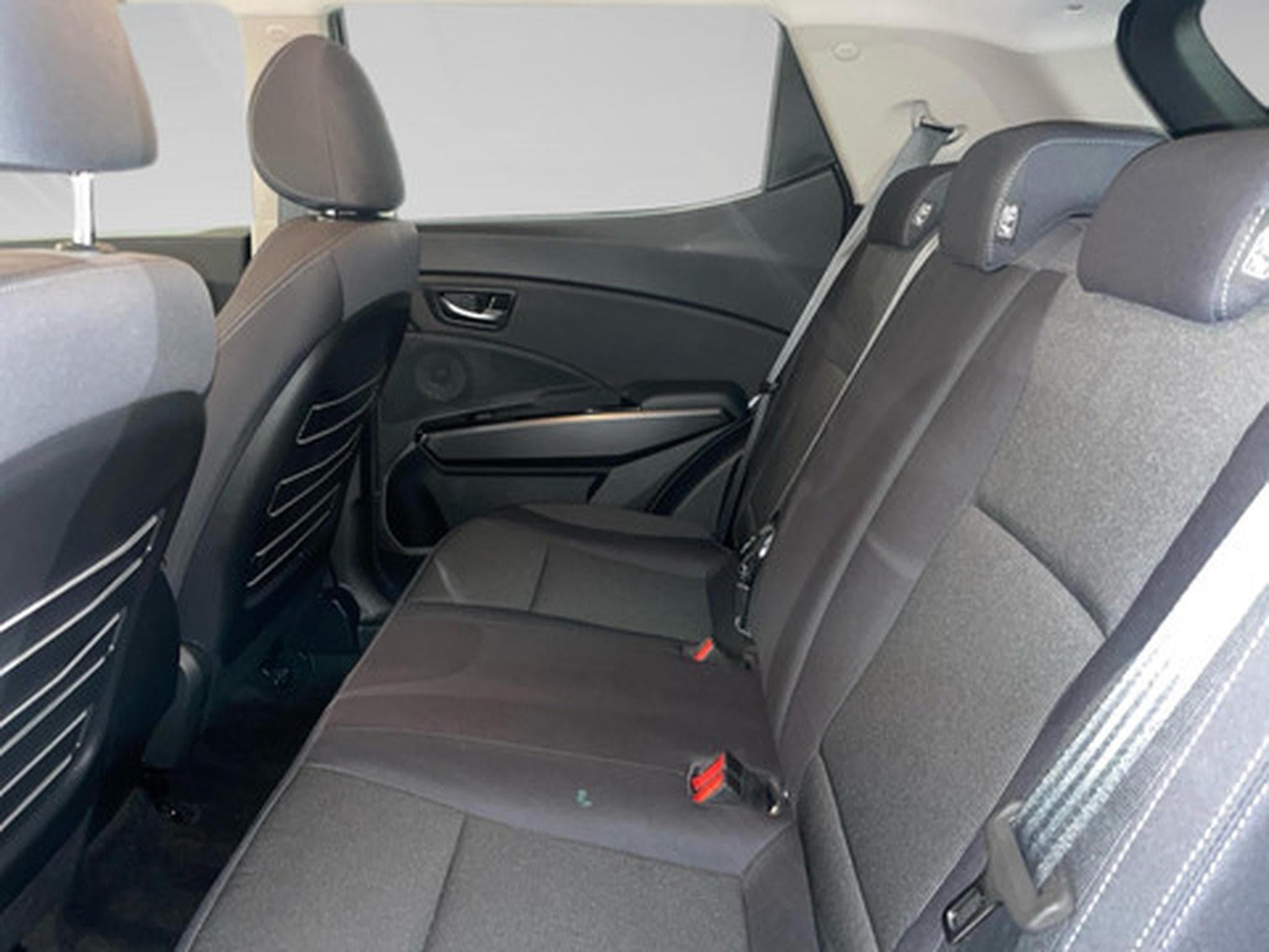 Ssangyong Tivoli 1.5 T-GDI 120kW Quartz (2023) - Photo 11