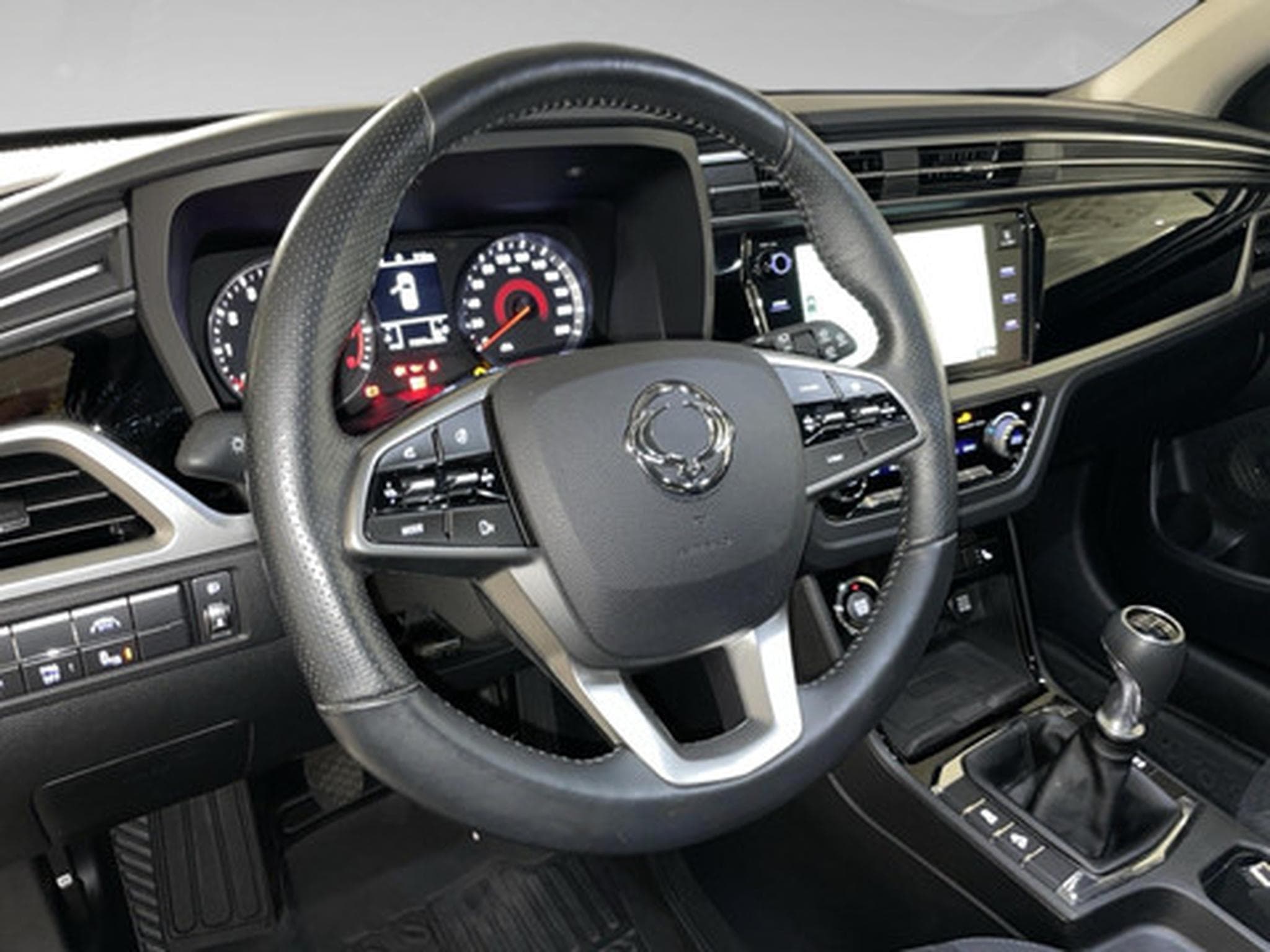 Ssangyong Korando 1.5 T-GDI 120kW Ruby (2023) - Foto 8
