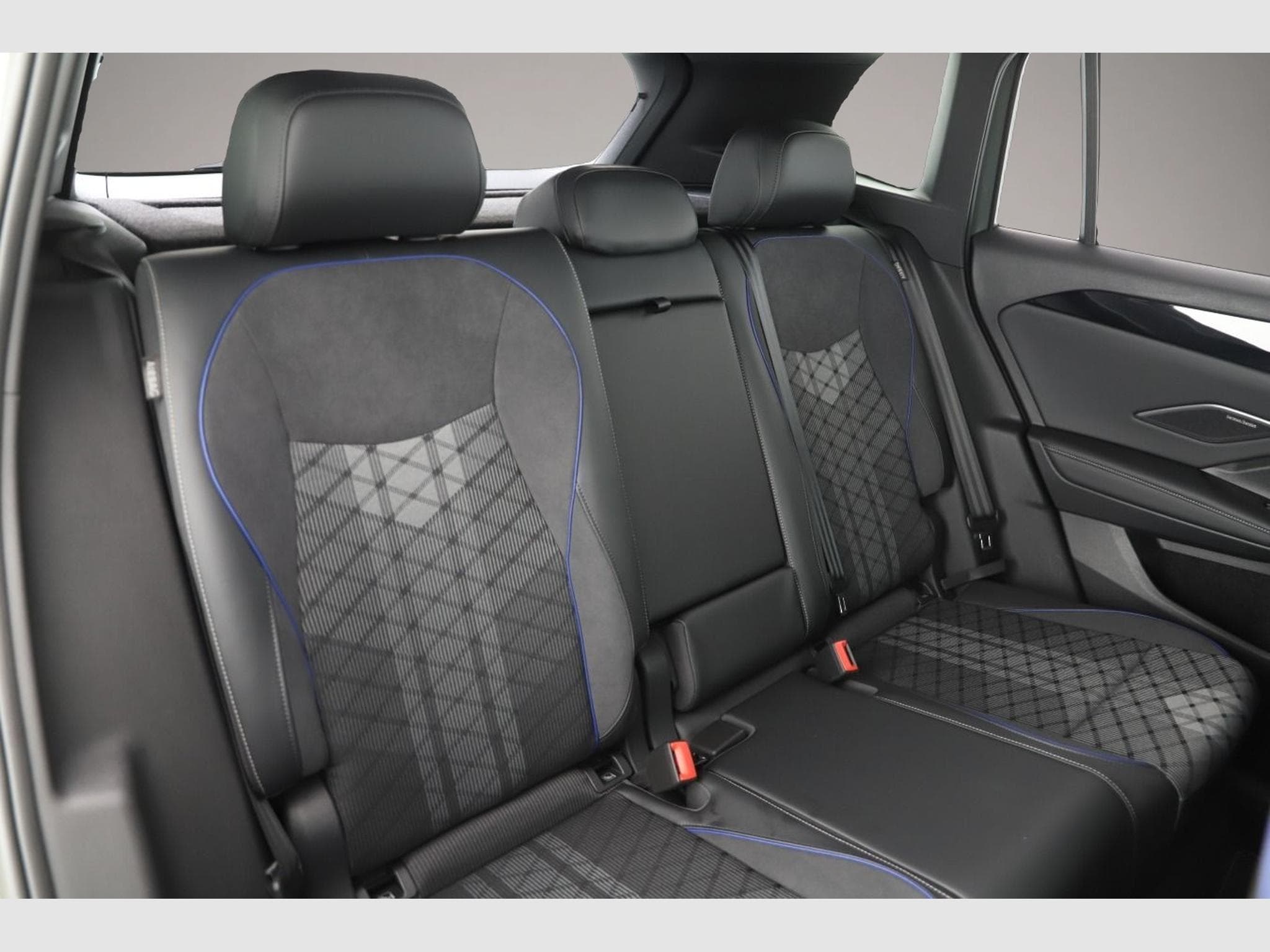 VW Tiguan (2025) - Photo 4