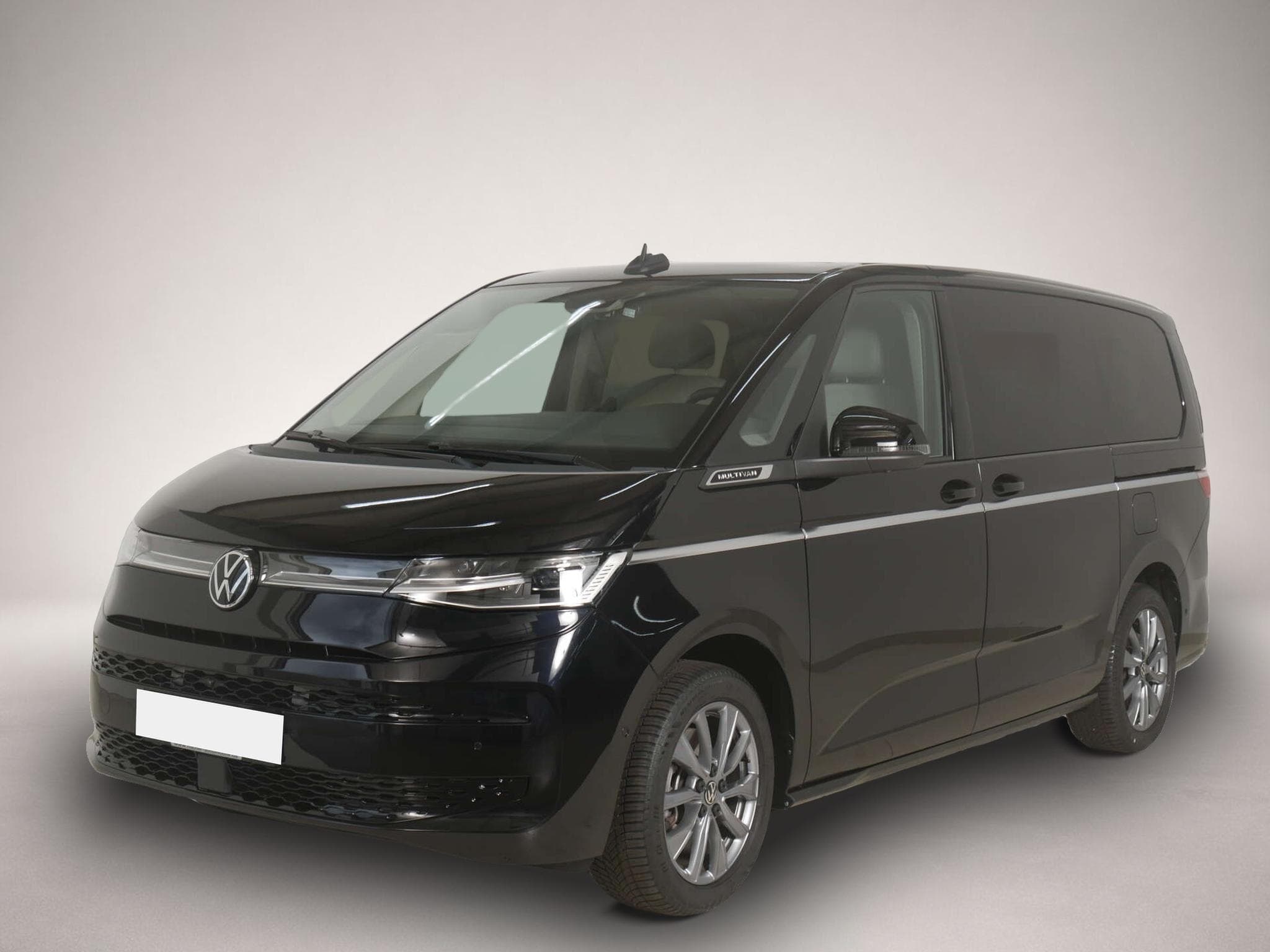 VW Multivan (2025) - Photo 1
