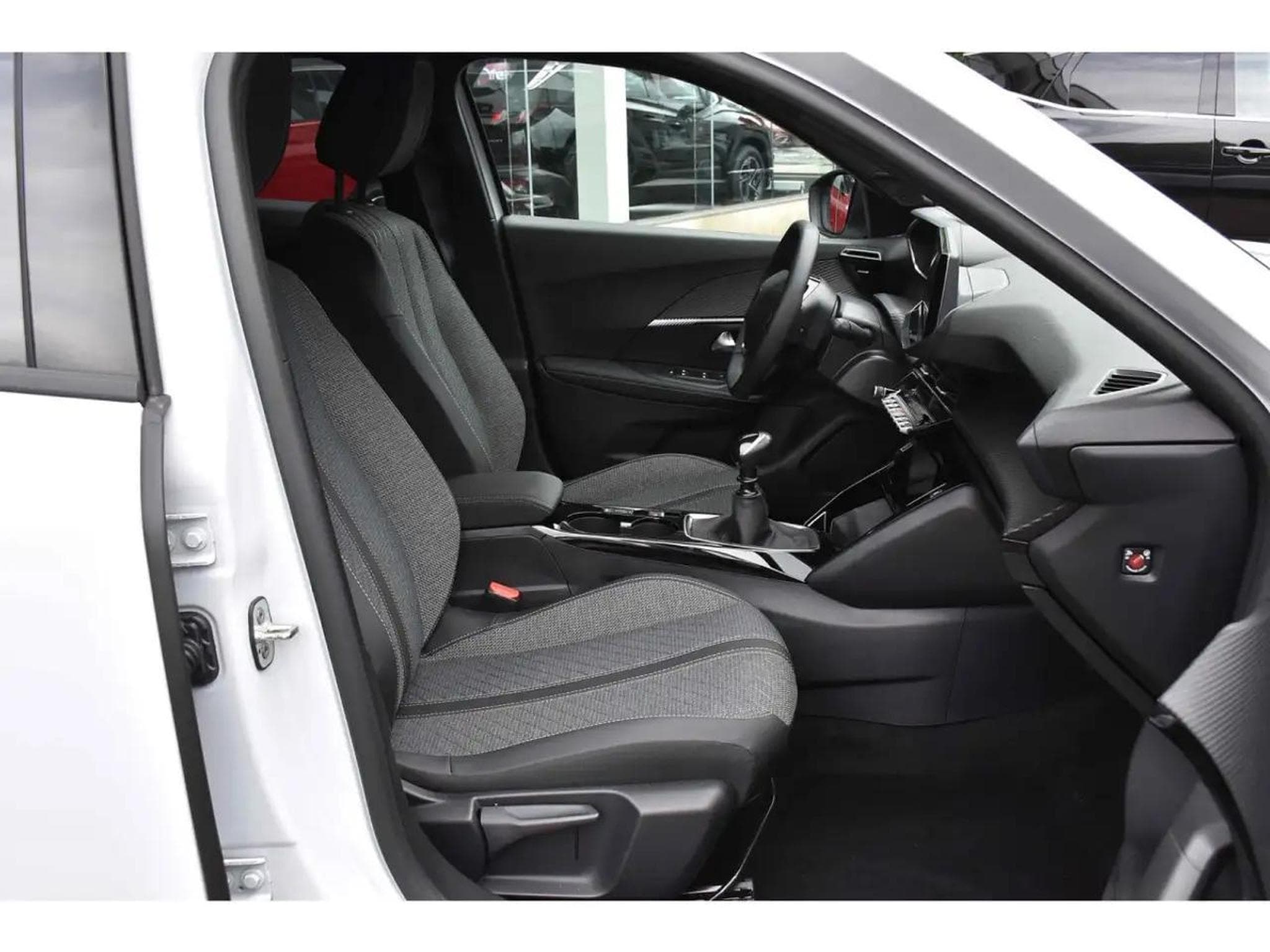 Peugeot 2008 (2025) - Photo 7