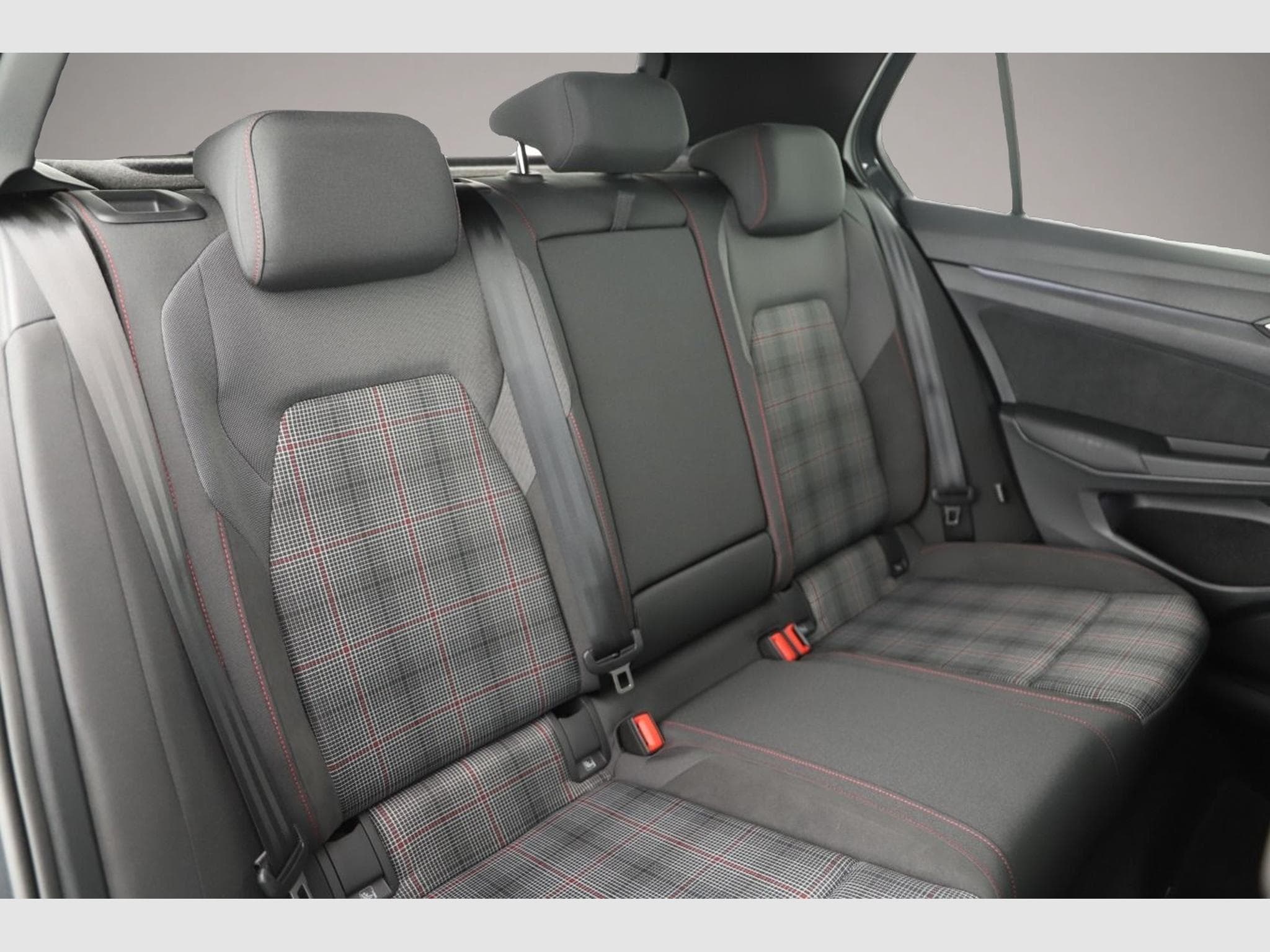 VW Golf (2025) - Photo 5