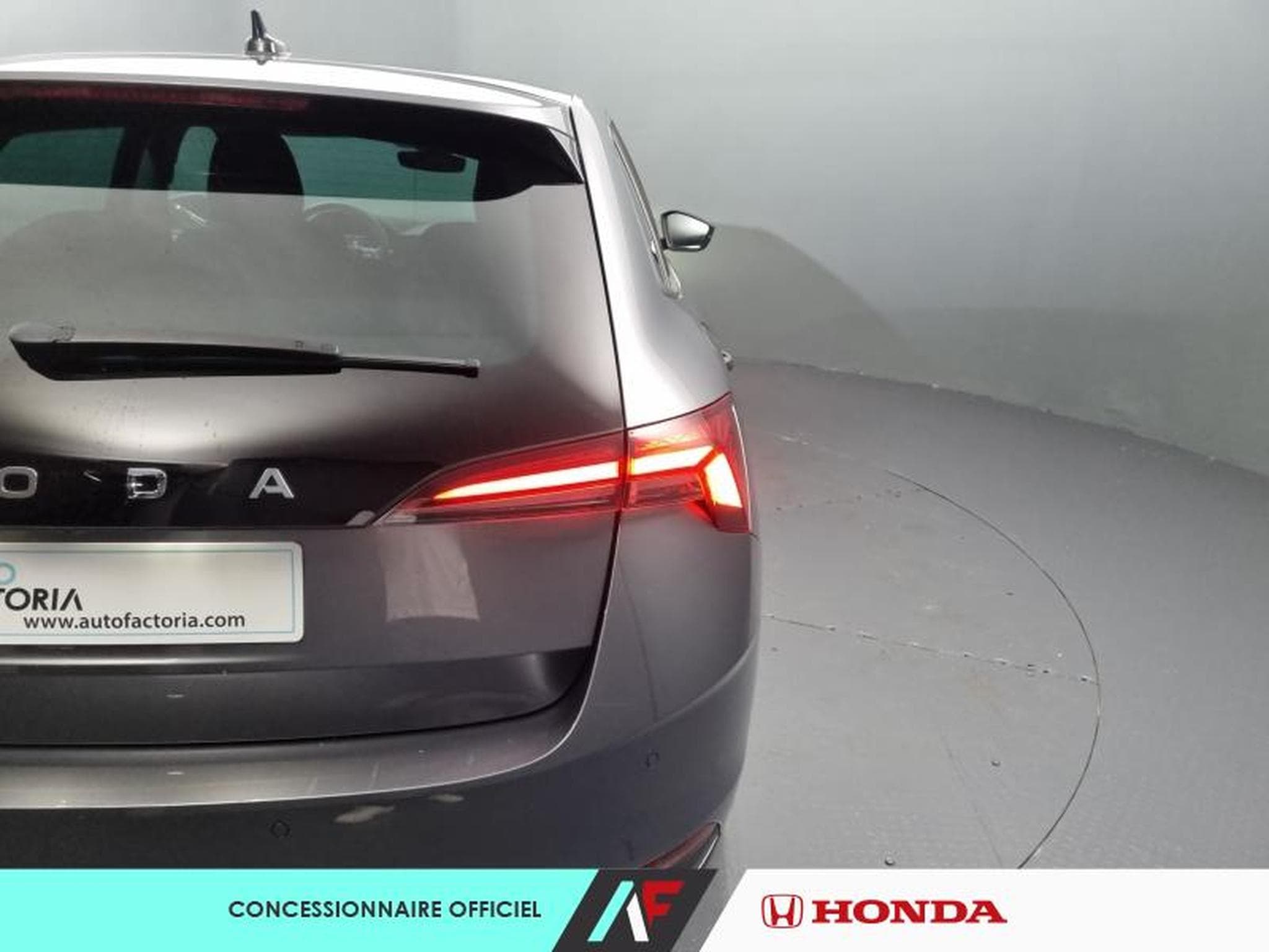 Skoda Scala -35% 1.0 TSI Evo2 116ch Selection (2025) - Photo 3