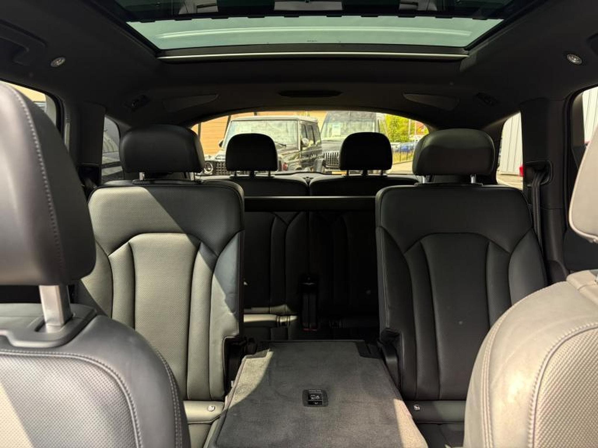 Audi SQ7 4.0d (2018) - Photo 15