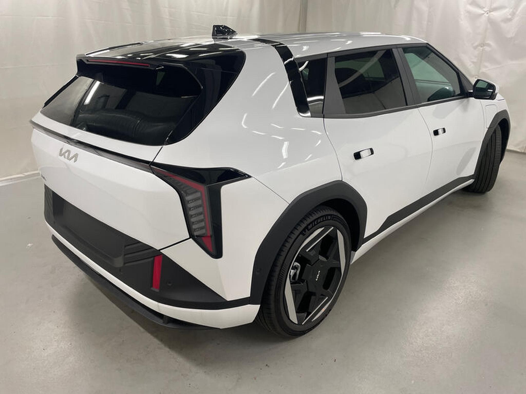Kia EV4 Earth (2026) - Photo 3