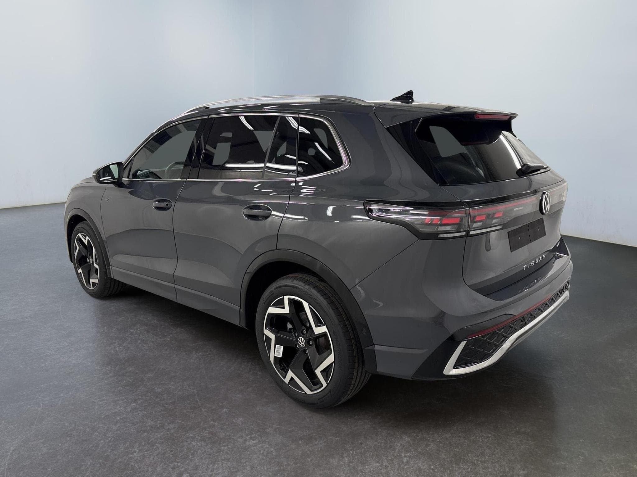 VW Tiguan R-Line (2026) - Photo 5