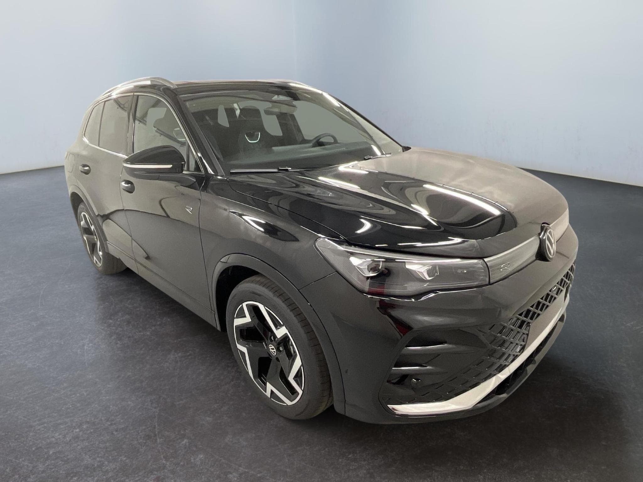 VW Tiguan R-Line (2026) - Photo 1