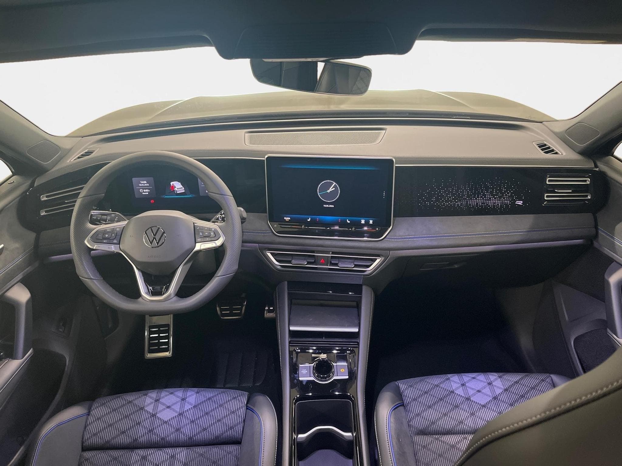 VW Tiguan R-Line (2026) - Photo 13
