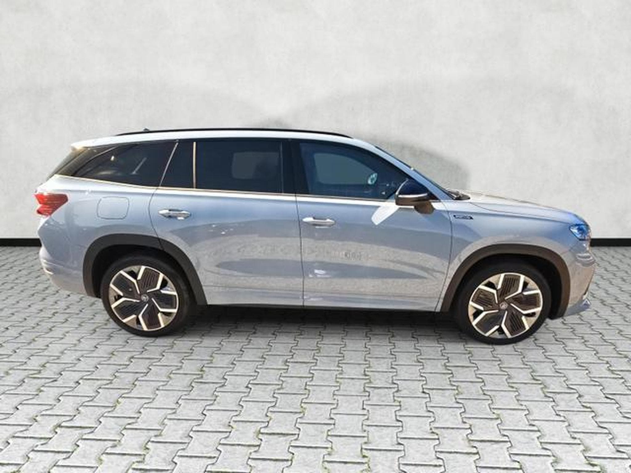Skoda Kodiaq 2.0 TDI 142kW 4x4 Sportline (2026) - Photo 8