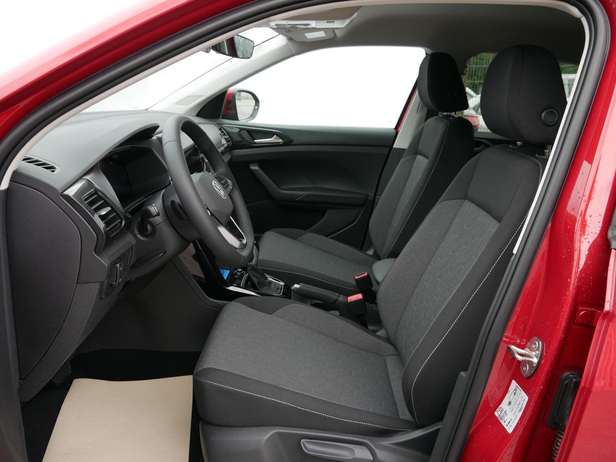 VW T-Cross LIFE (2026) - Photo 8