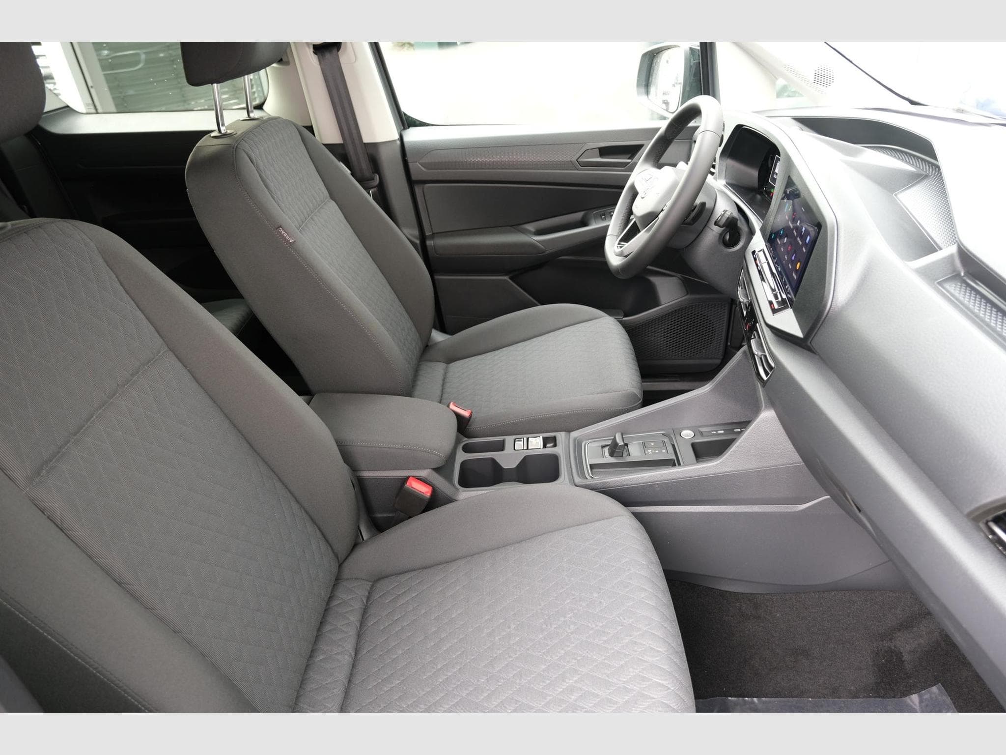 VW Caddy 1.5 TSI DSG (2026) - Photo 7