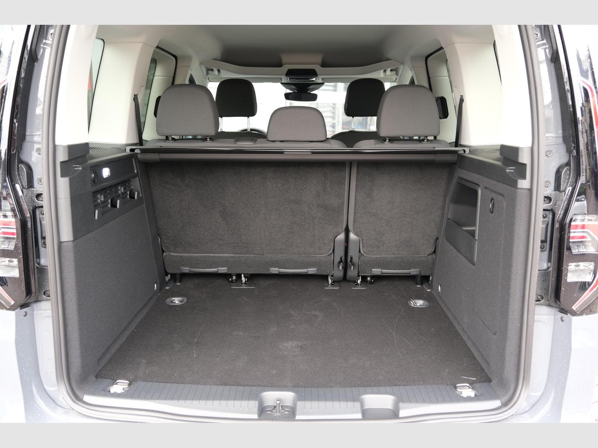 VW Caddy 1.5 TSI DSG (2026) - Photo 8