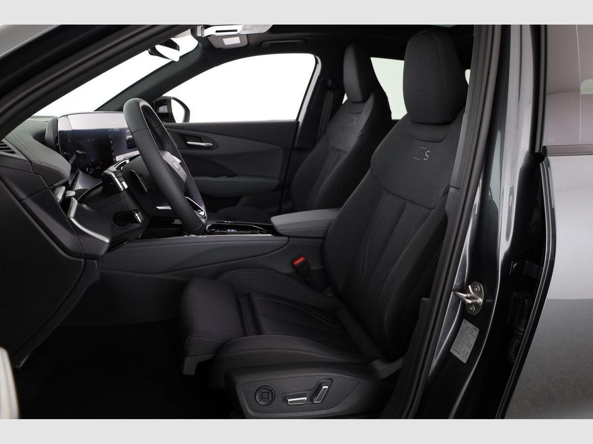 Audi Q3 TFSI quattro 150 kW (2026) - Photo 13
