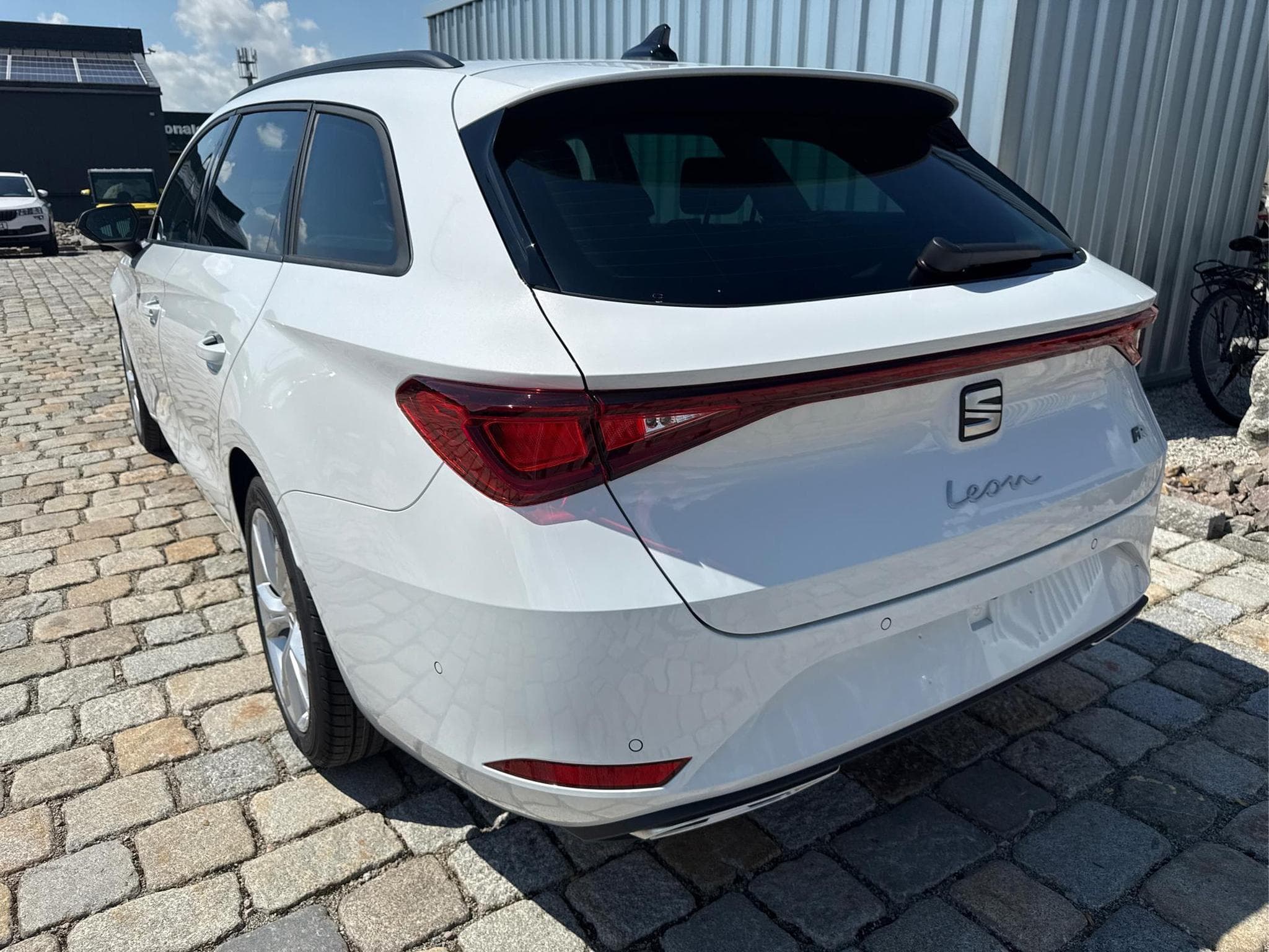 Seat Leon FR 1.5 eTSI (2026) - Photo 4