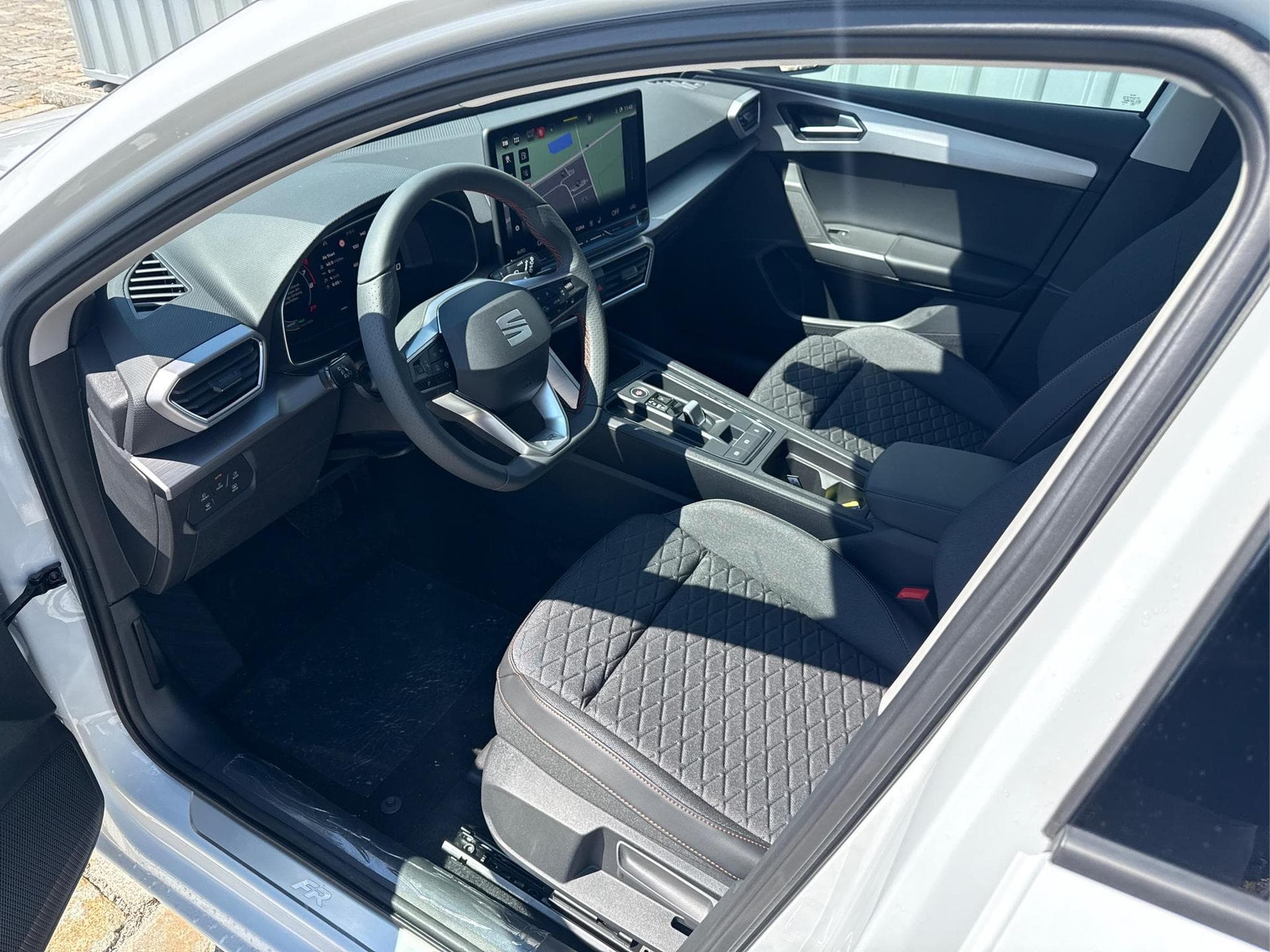 Seat Leon FR 1.5 eTSI (2026) - Photo 6