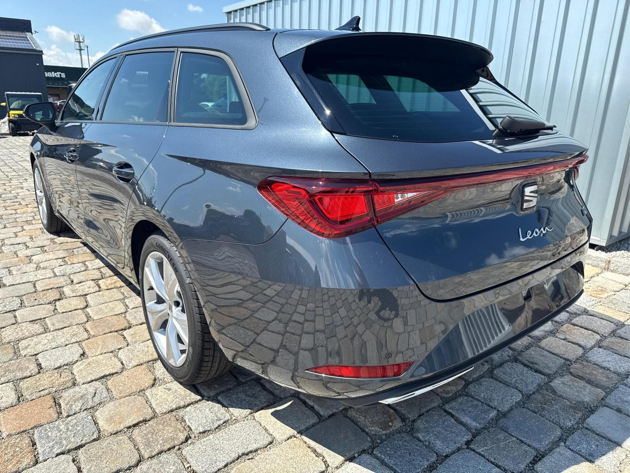 Seat Leon FR 1.5 eTSI (2026) - Photo 4
