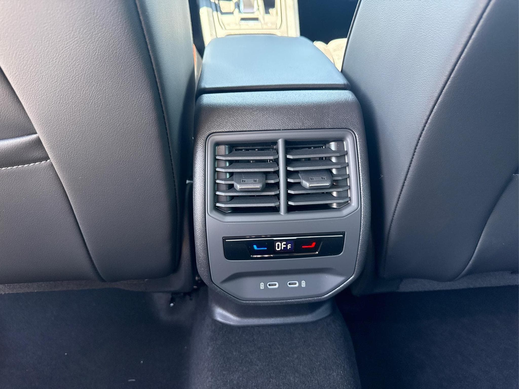 Seat Leon FR 1.5 eTSI (2026) - Photo 8