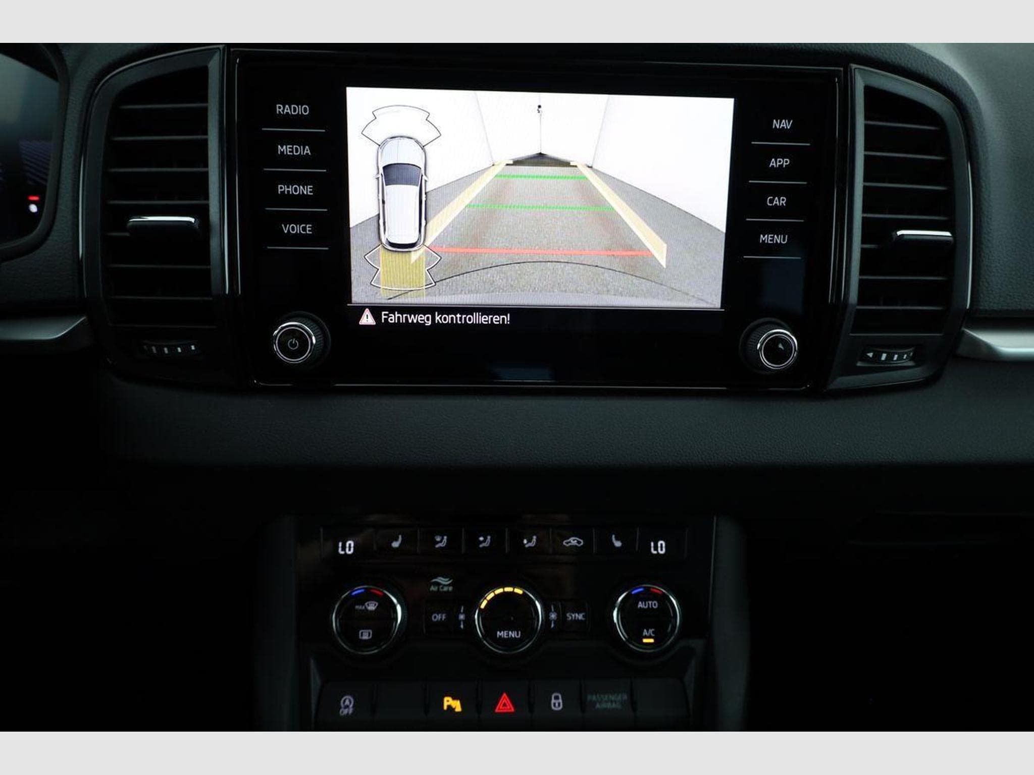 Skoda Karoq Selection 4x4 (2026) - Photo 6
