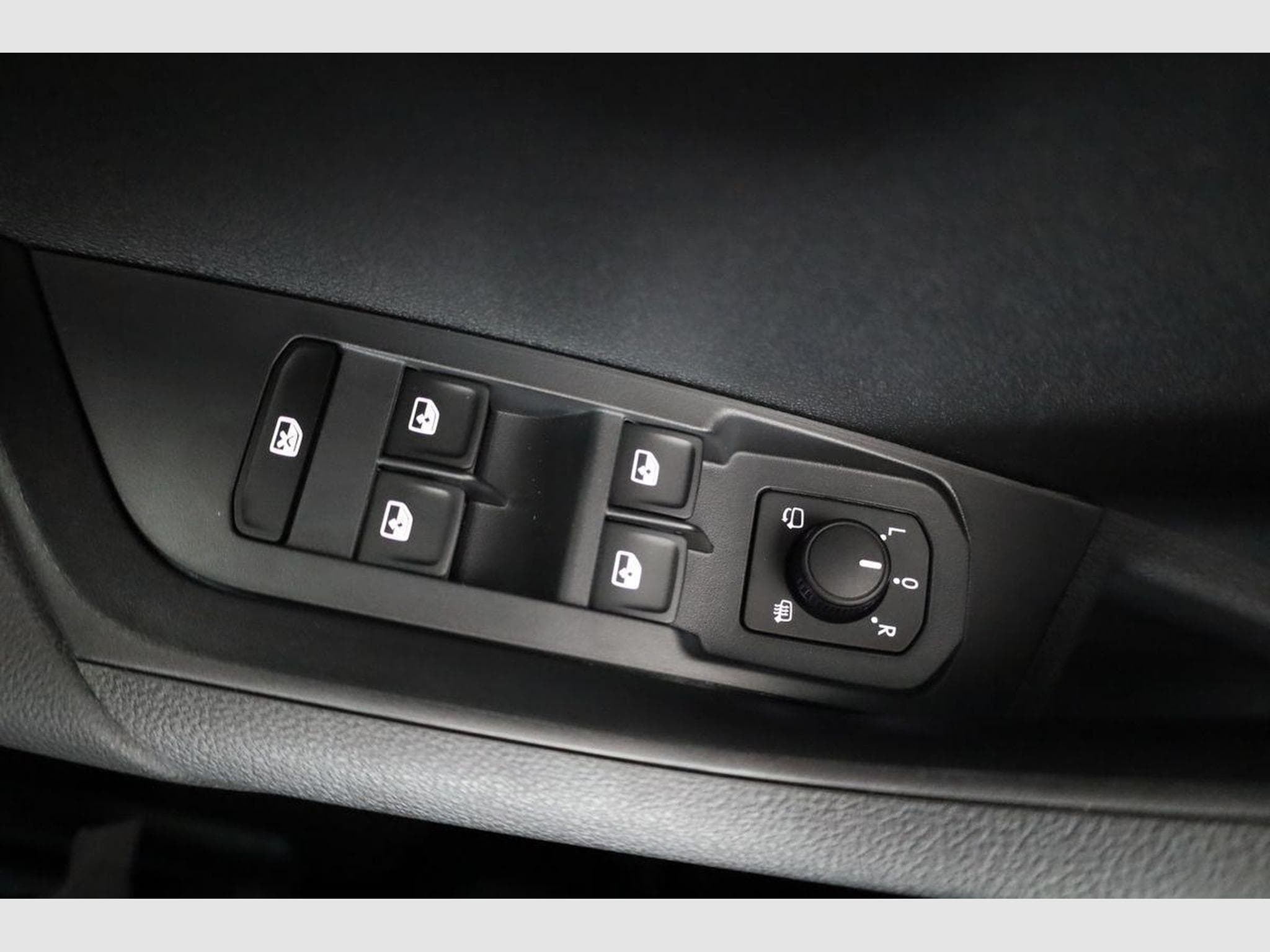 Skoda Karoq Selection 4x4 (2026) - Photo 7