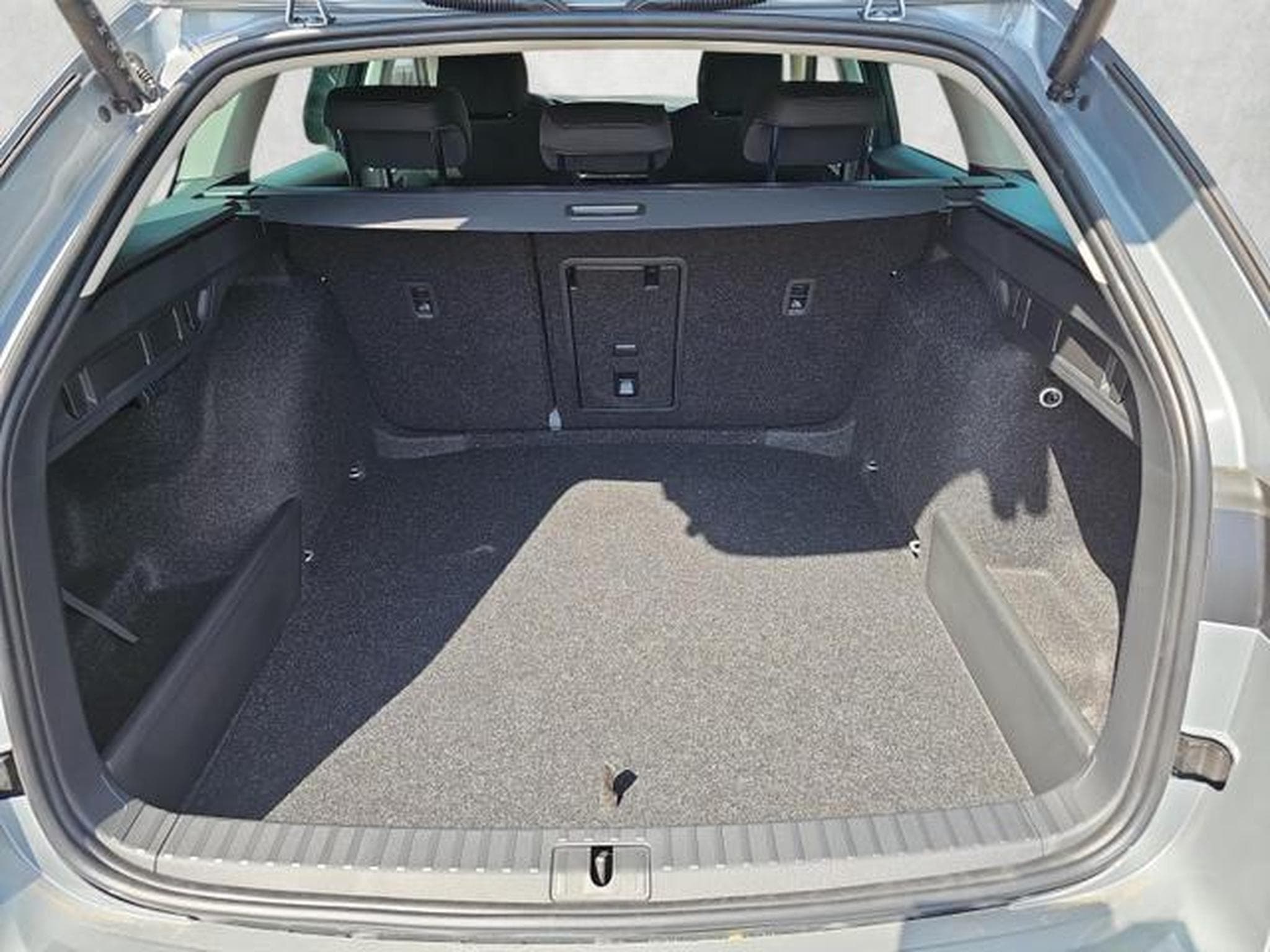 Skoda Octavia 2.0 TDI 110 kW Selection (2026) - Foto 14
