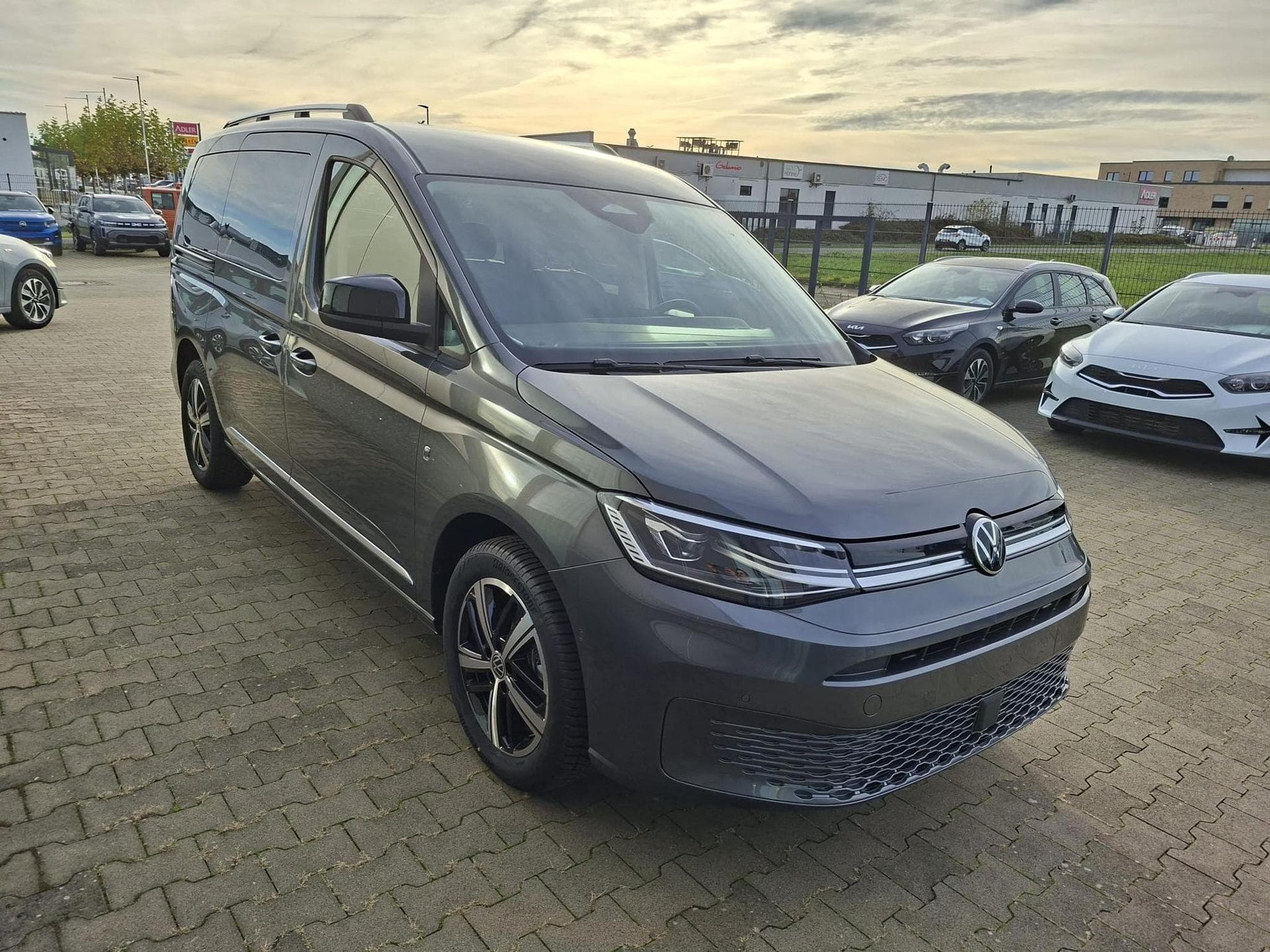 VW Caddy Style (2026) - Foto 2