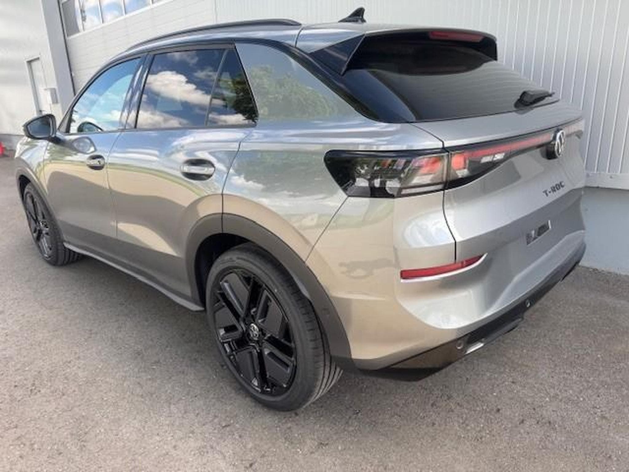 VW T-Roc 1.5 eTSI 110 kW R-Line (2026) - Foto 2