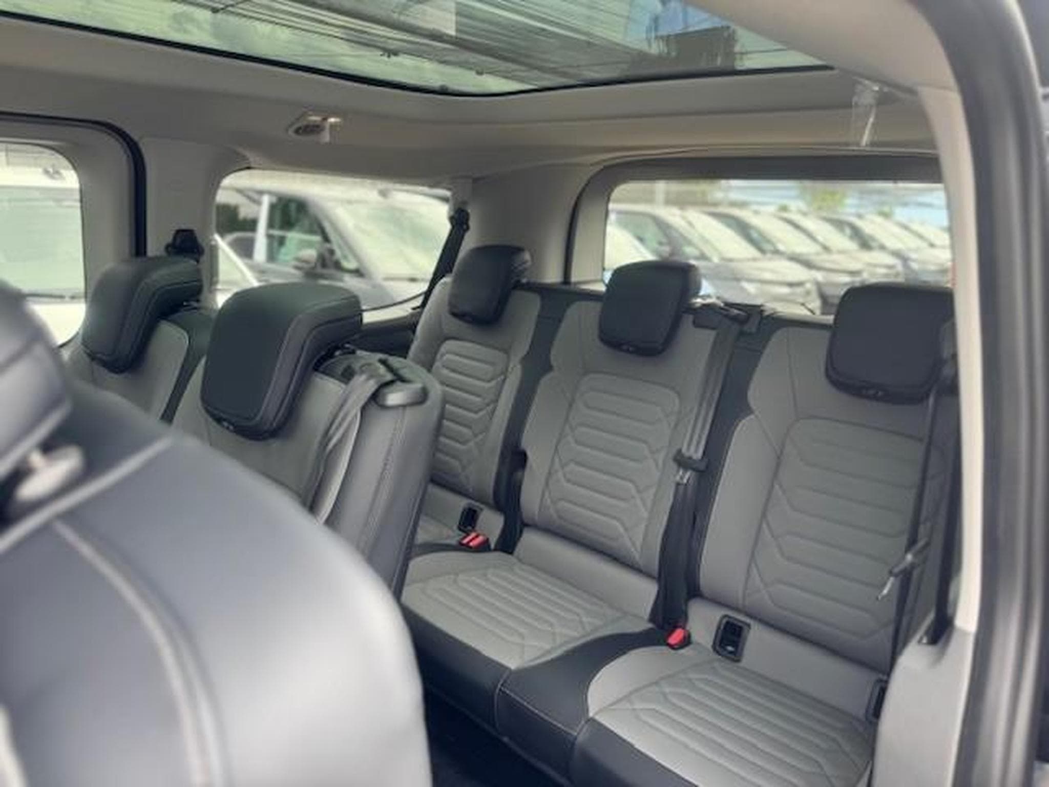 VW e-Caravelle BEV 160 kW Style RWD KR (2026) - Photo 7