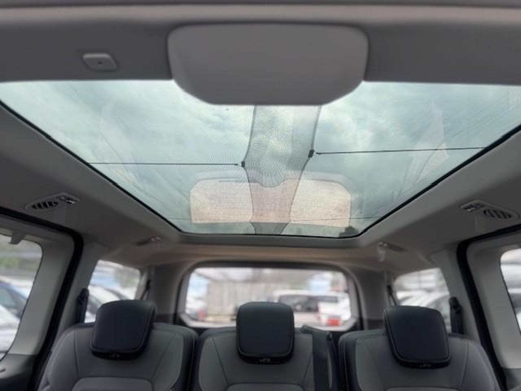 VW e-Caravelle BEV 160 kW Style RWD KR (2026) - Photo 9