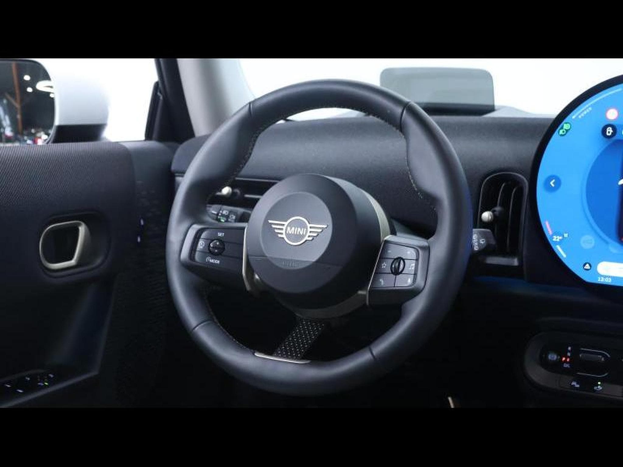 MINI Cooper 156cv Steptronic hatch 3 portes (2024) - Photo 16