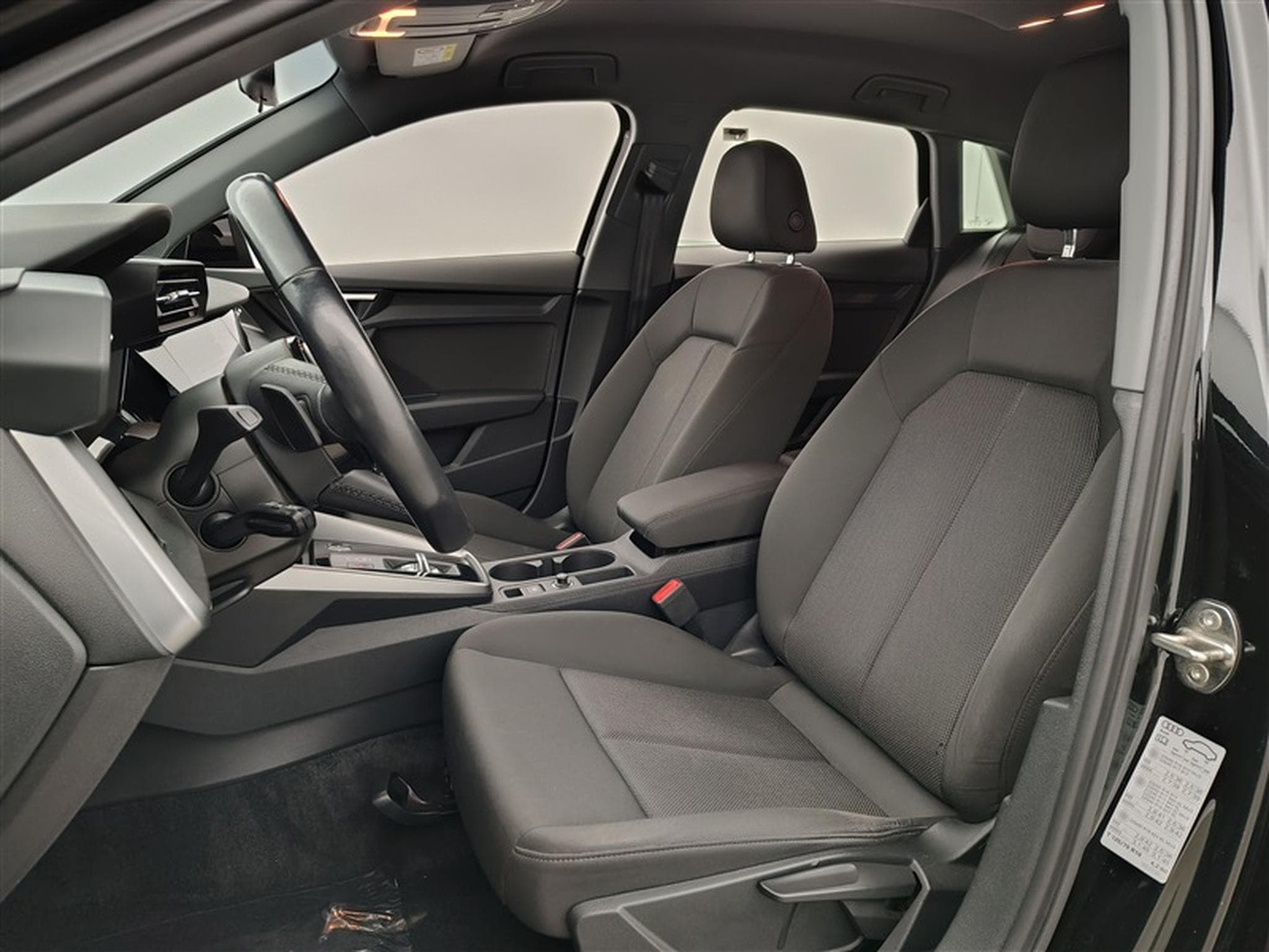 Audi A3 Sportback 35 TDi S-Tronic Navi / Led / PDC av+ar (2021) - Photo 7