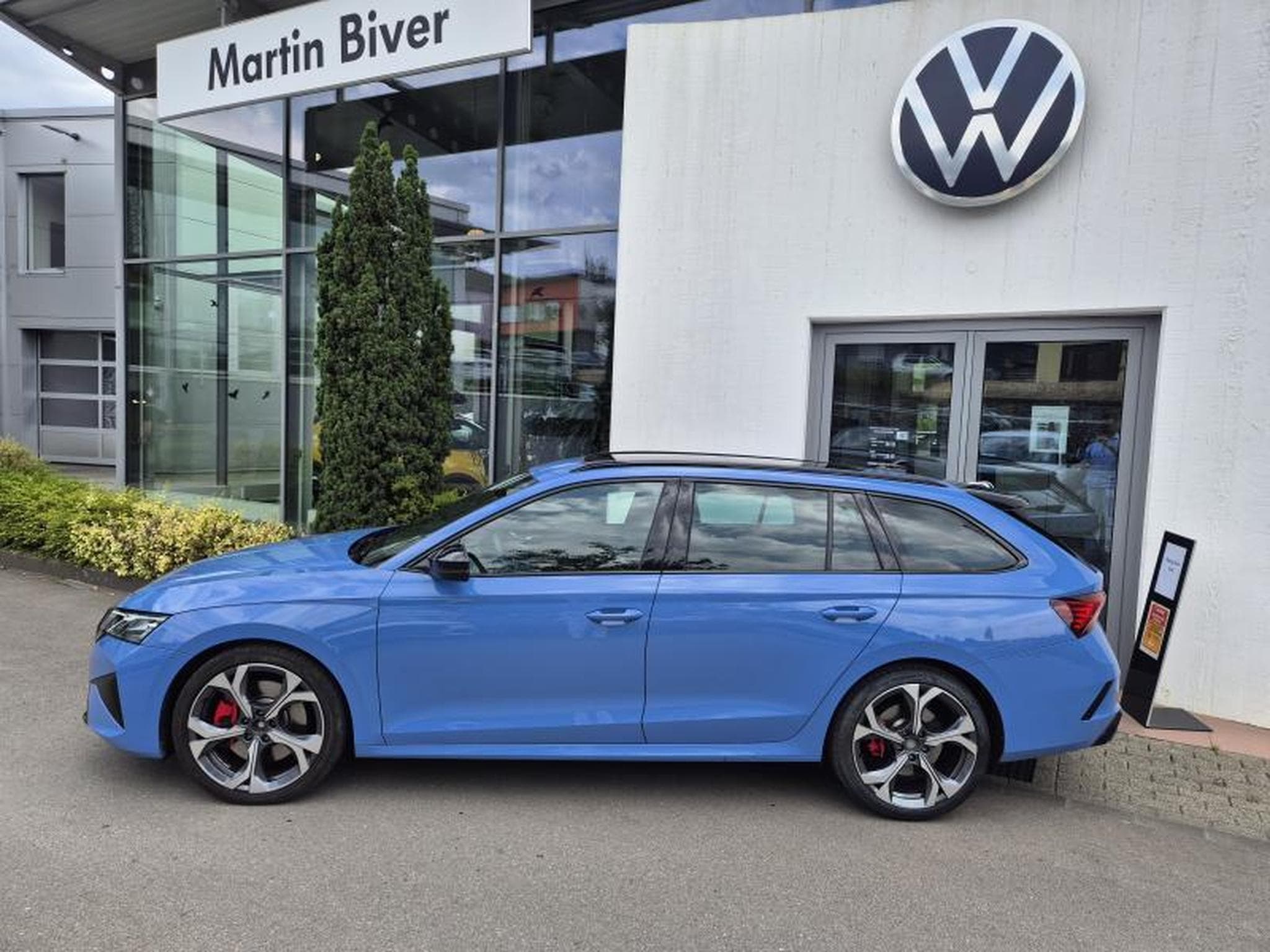 Skoda Octavia Combi RS 2.0 TSI DSG7 (2025) - Photo 3