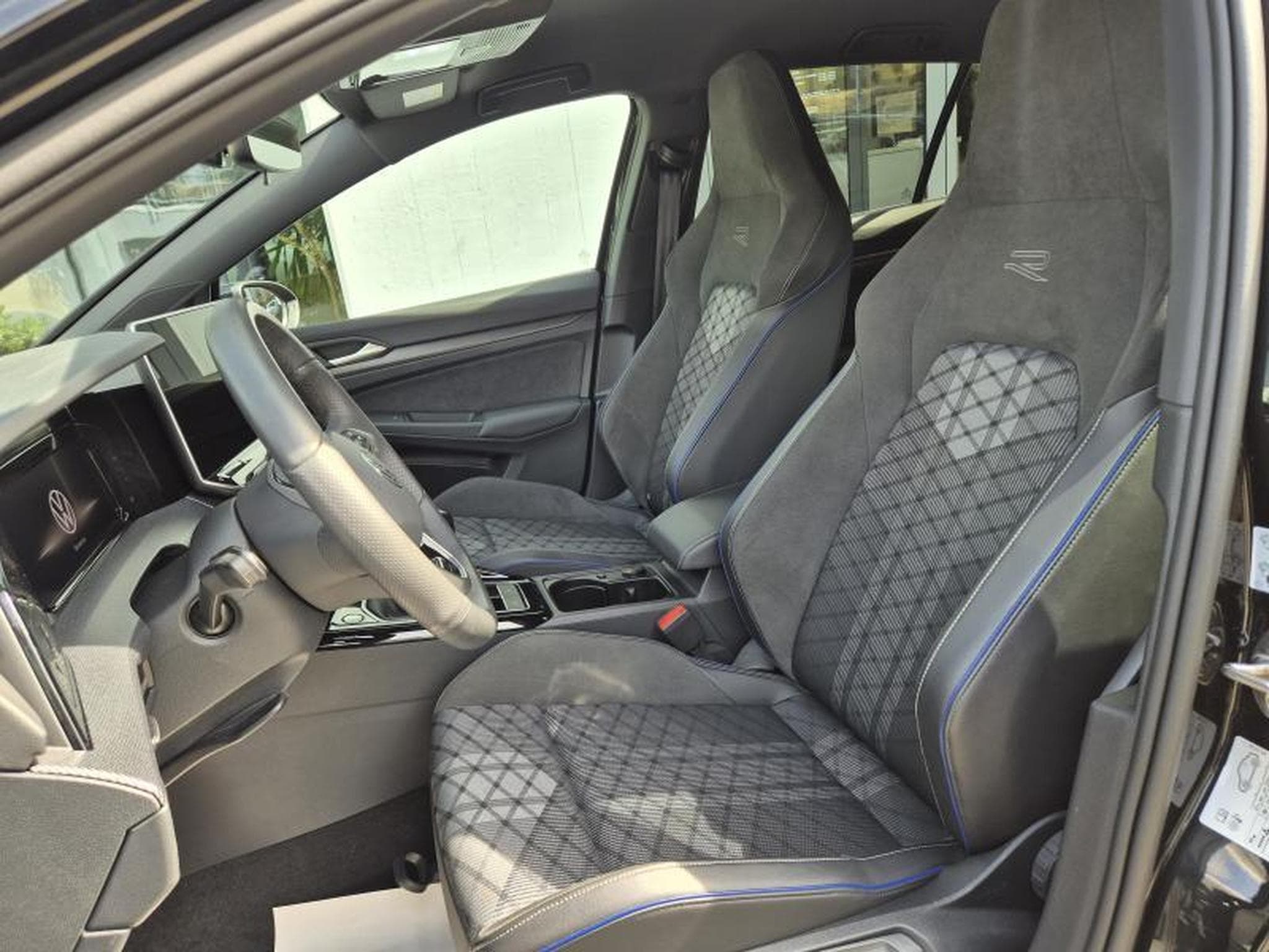 VW Golf R-Line 6 vit. man., LED ... (2025) - Foto 7