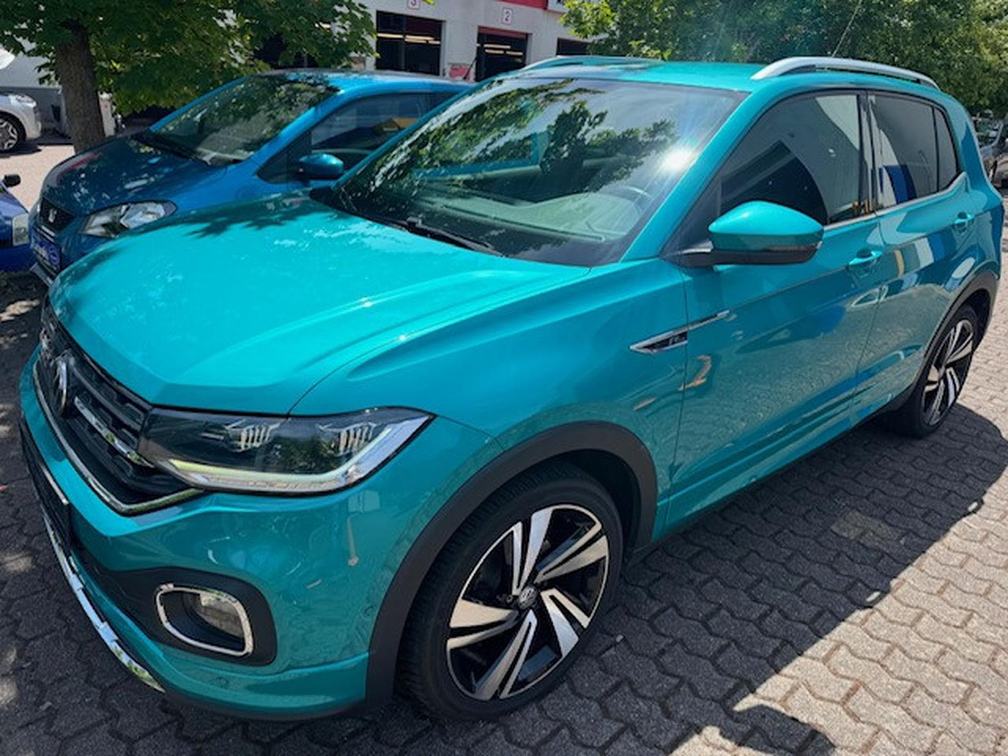 VW T-Cross VOLKSWAGEN T-CROSS R-LINE LED AUTOMATIK LEDER NAVI DIGITAL C (2019) - Foto 1