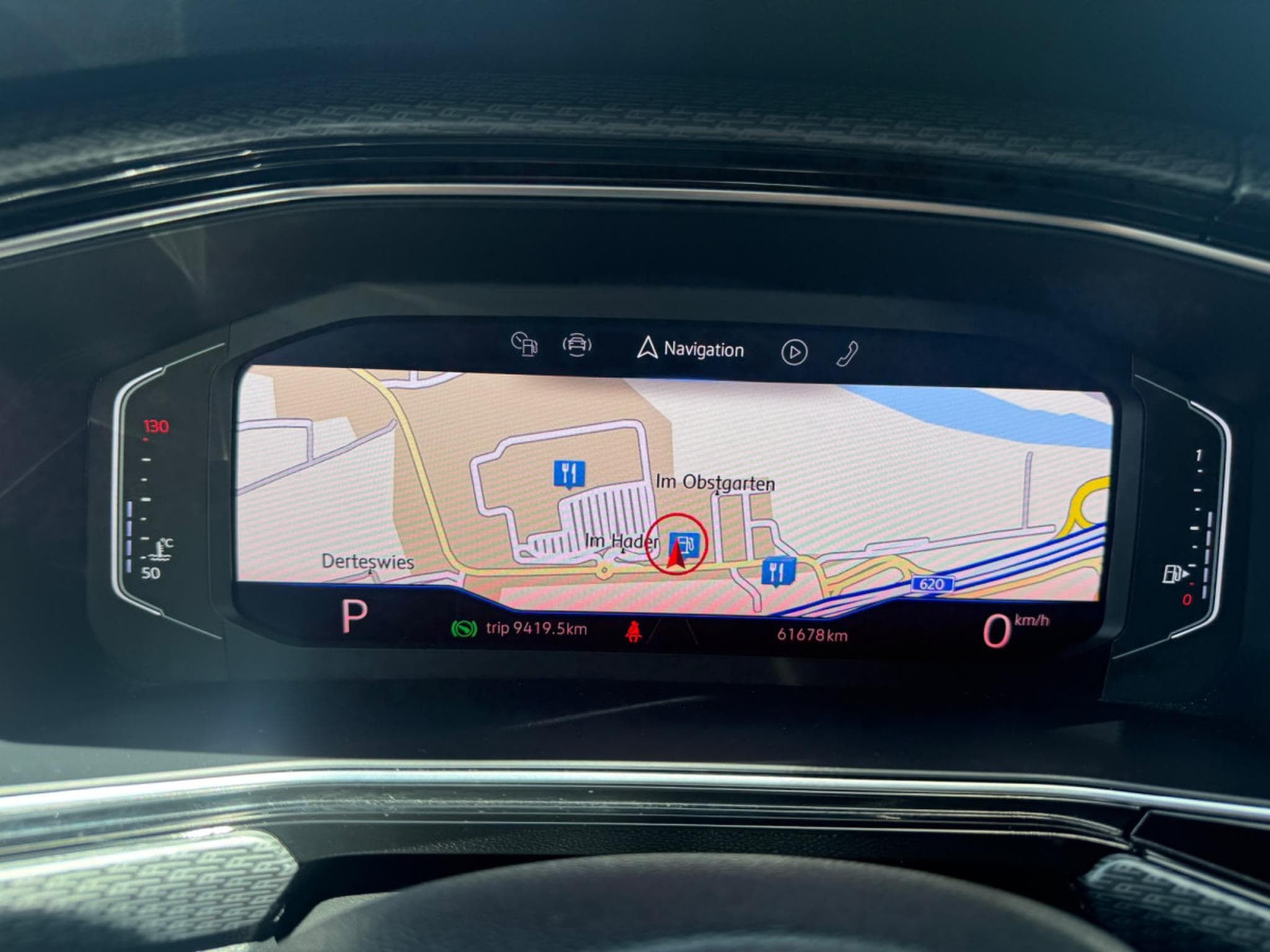 VW T-Cross VOLKSWAGEN T-CROSS R-LINE LED AUTOMATIK LEDER NAVI DIGITAL C (2019) - Foto 14