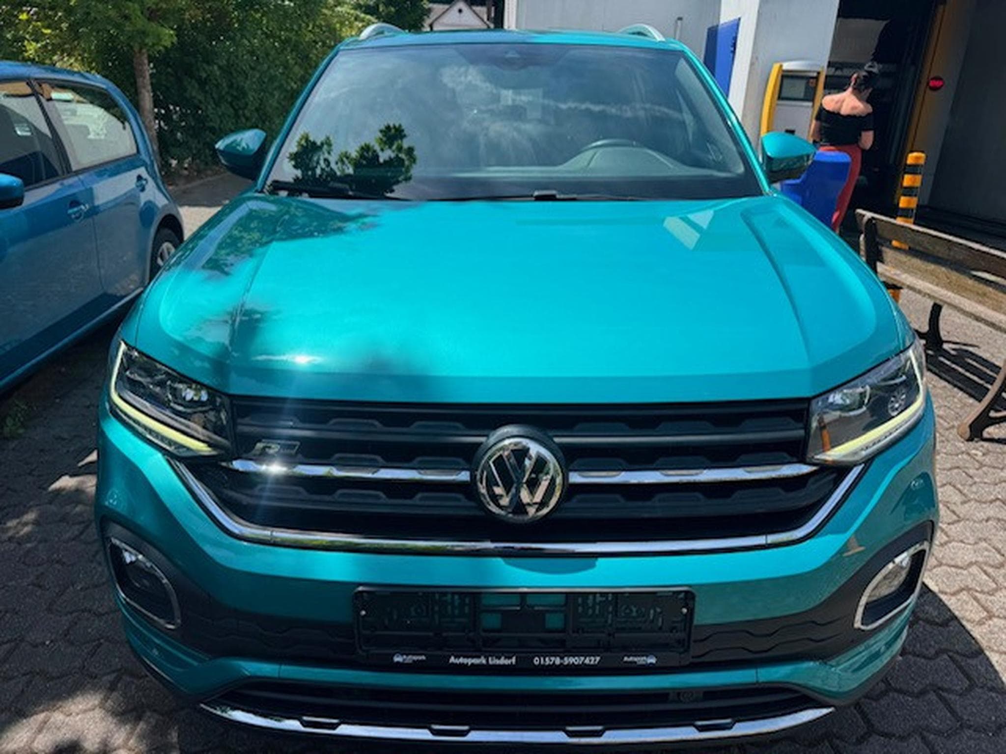VW T-Cross VOLKSWAGEN T-CROSS R-LINE LED AUTOMATIK LEDER NAVI DIGITAL C (2019) - Foto 2