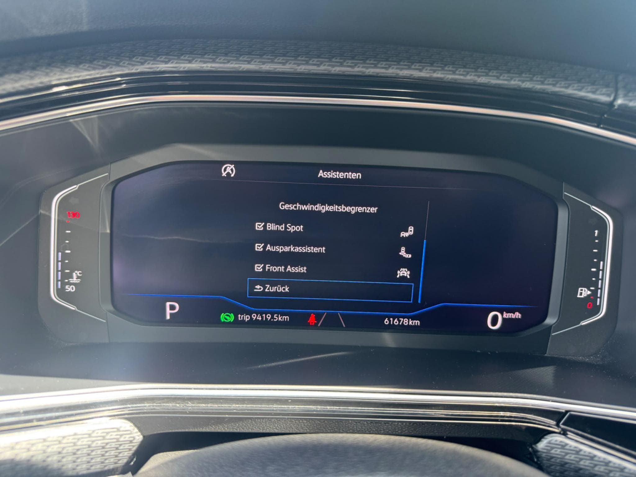 VW T-Cross VOLKSWAGEN T-CROSS R-LINE LED AUTOMATIK LEDER NAVI DIGITAL C (2019) - Foto 20