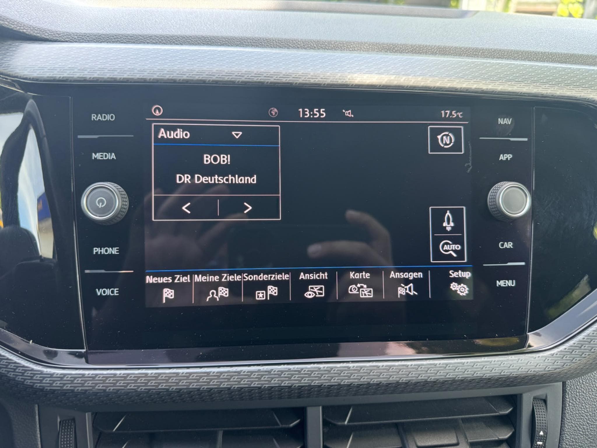 VW T-Cross VOLKSWAGEN T-CROSS R-LINE LED AUTOMATIK LEDER NAVI DIGITAL C (2019) - Foto 21