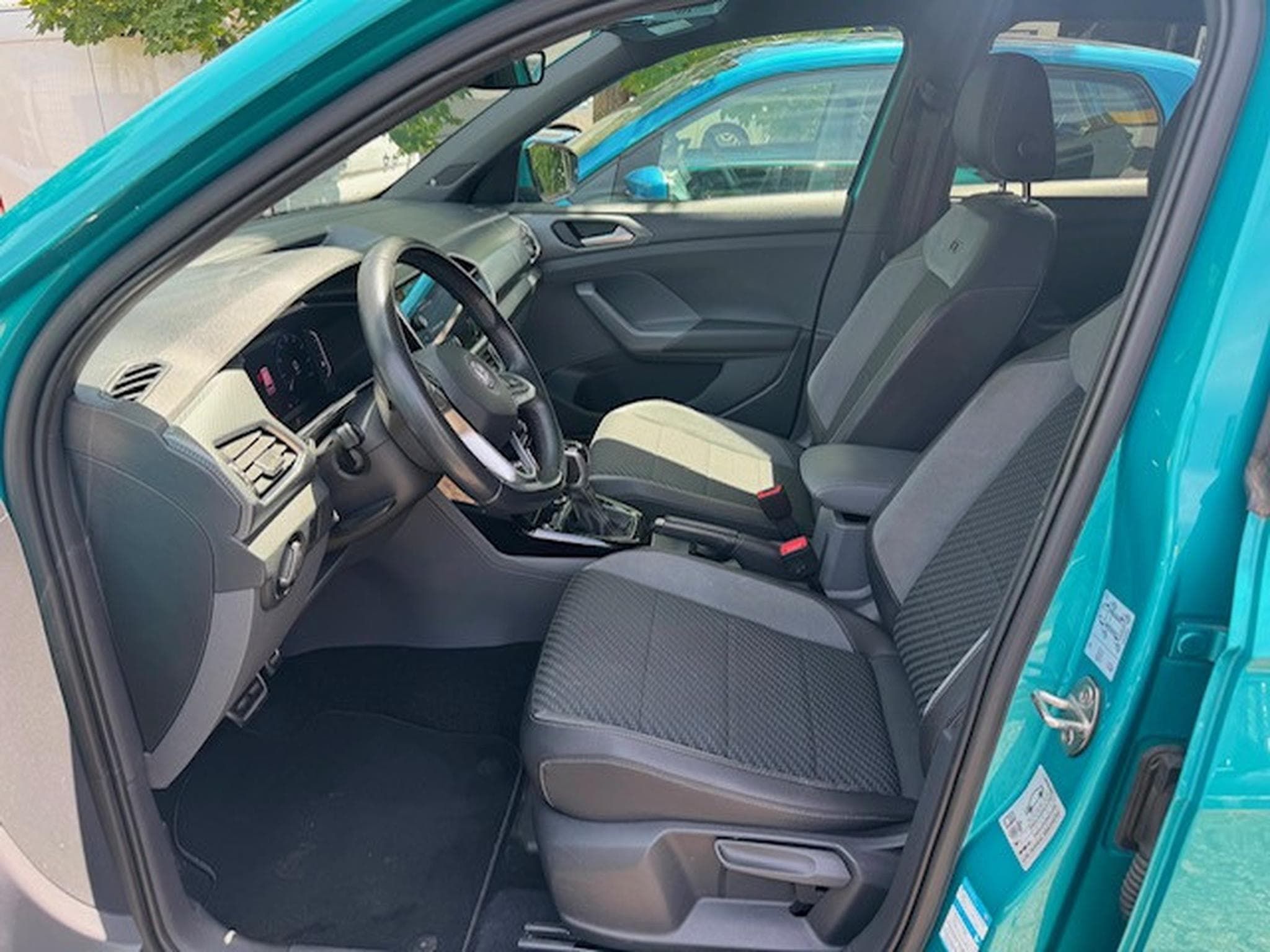 VW T-Cross VOLKSWAGEN T-CROSS R-LINE LED AUTOMATIK LEDER NAVI DIGITAL C (2019) - Foto 9