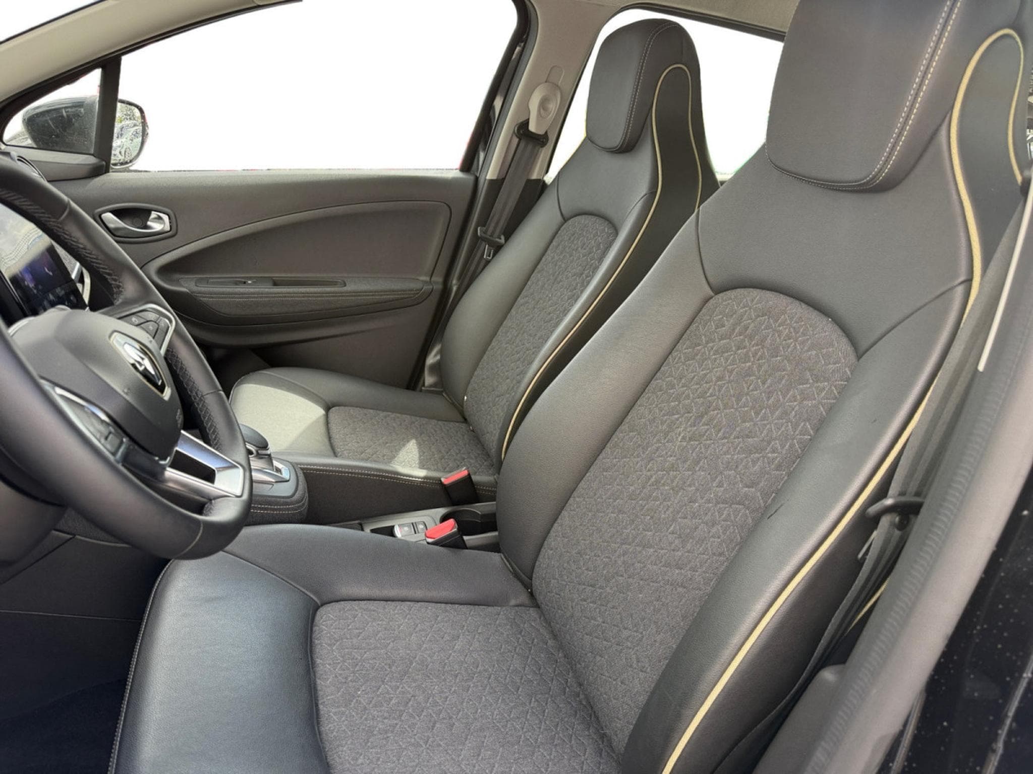 Renault Zoé ICONIC EV50 135HP (2025) - Foto 5