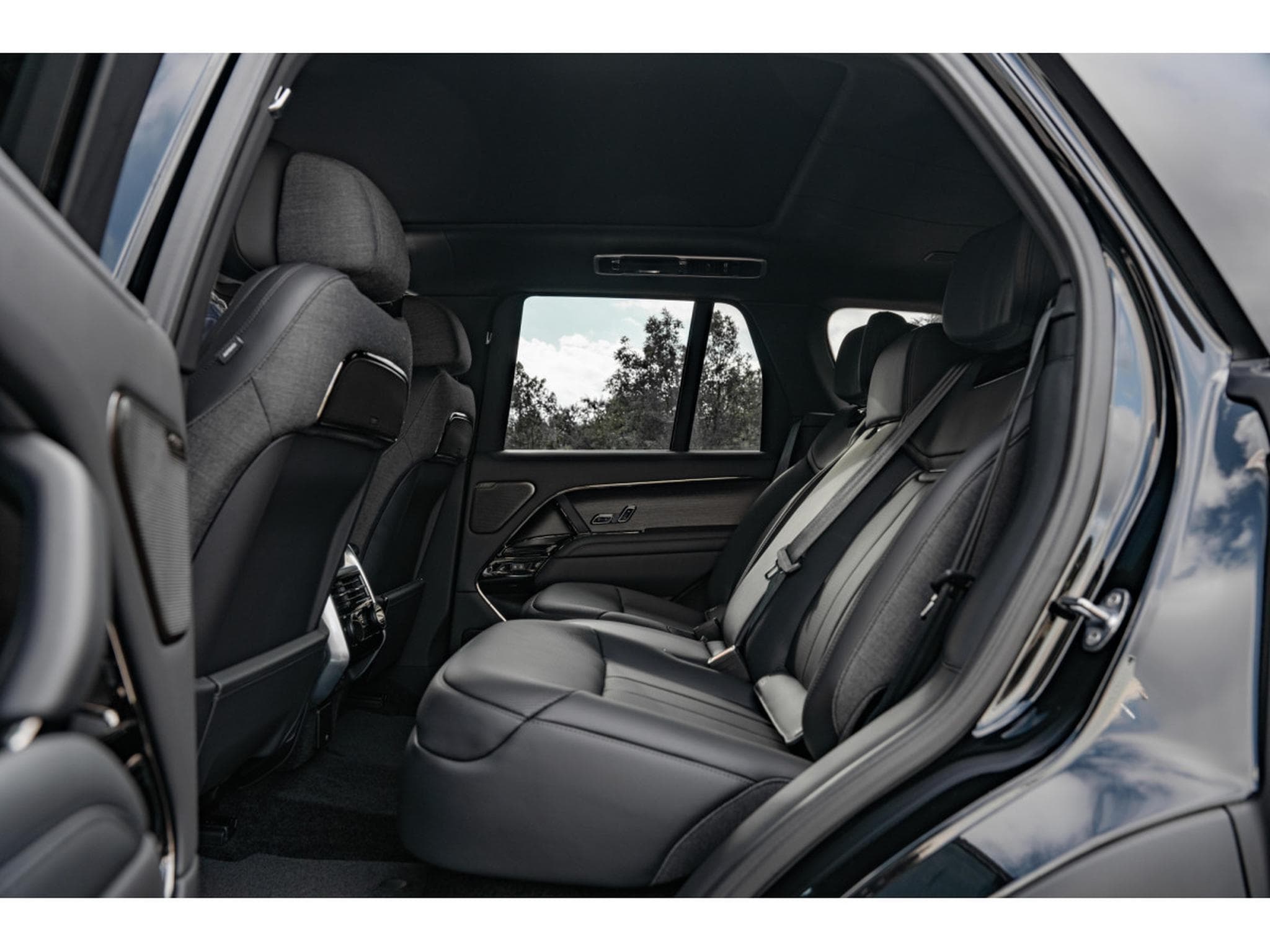 Land-Rover Range Rover SWB P530 SV AWD Auto. 23MY (2023) - Photo 14