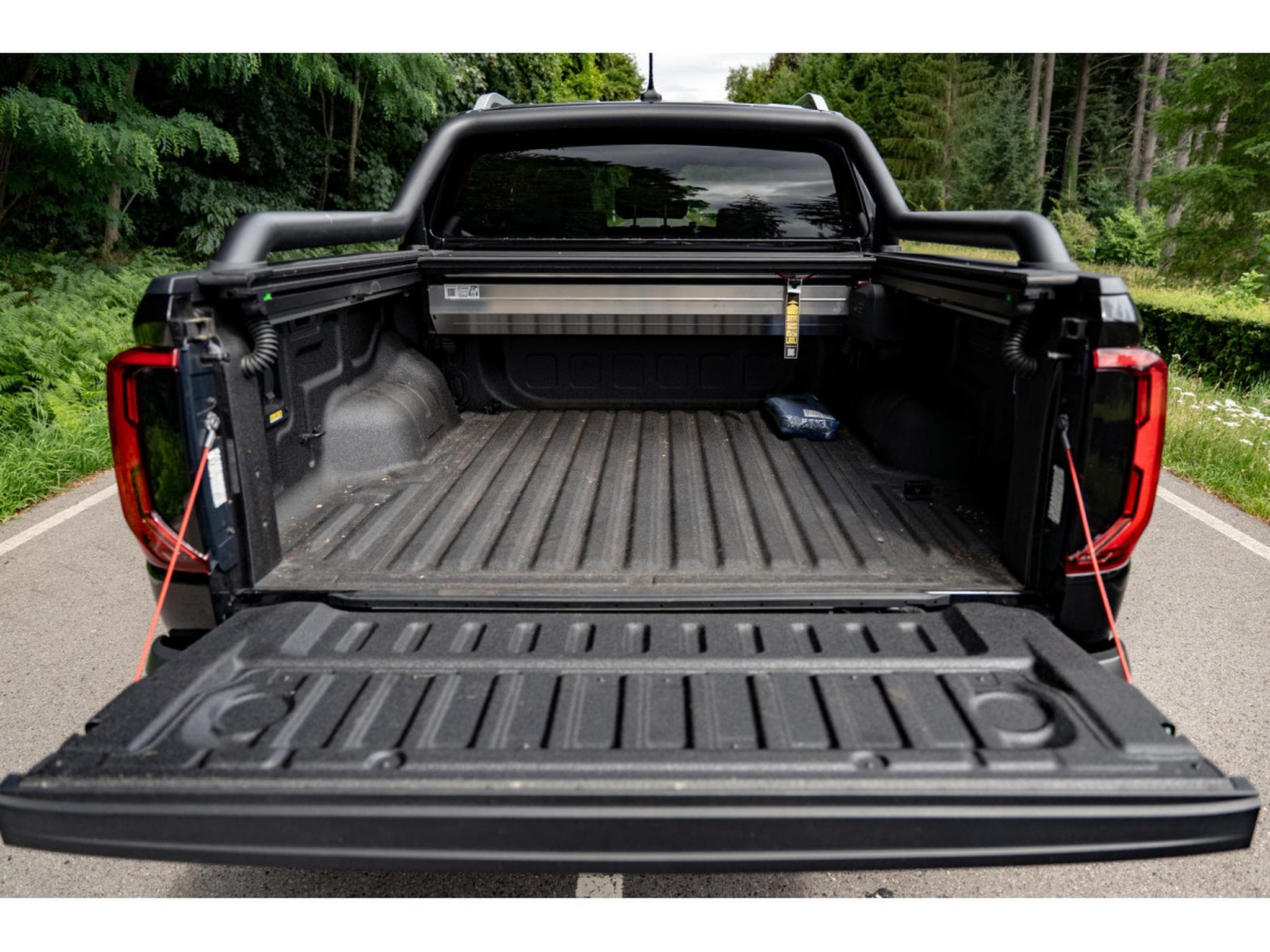 VW Amarok V6  3.0L  241 cv - Harman Kardon (2025) - Photo 6