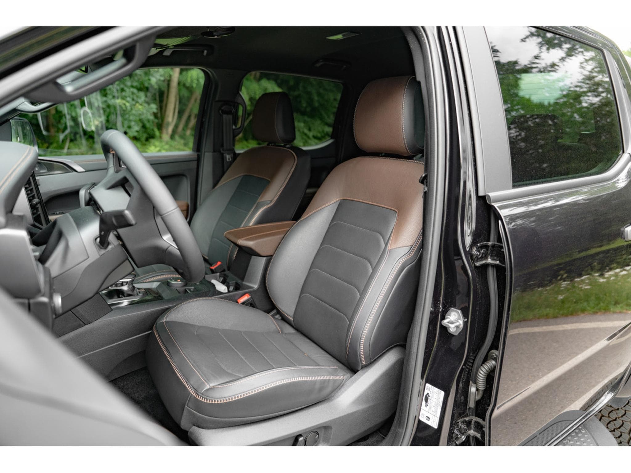 VW Amarok V6  3.0L  241 cv - Harman Kardon (2025) - Photo 9