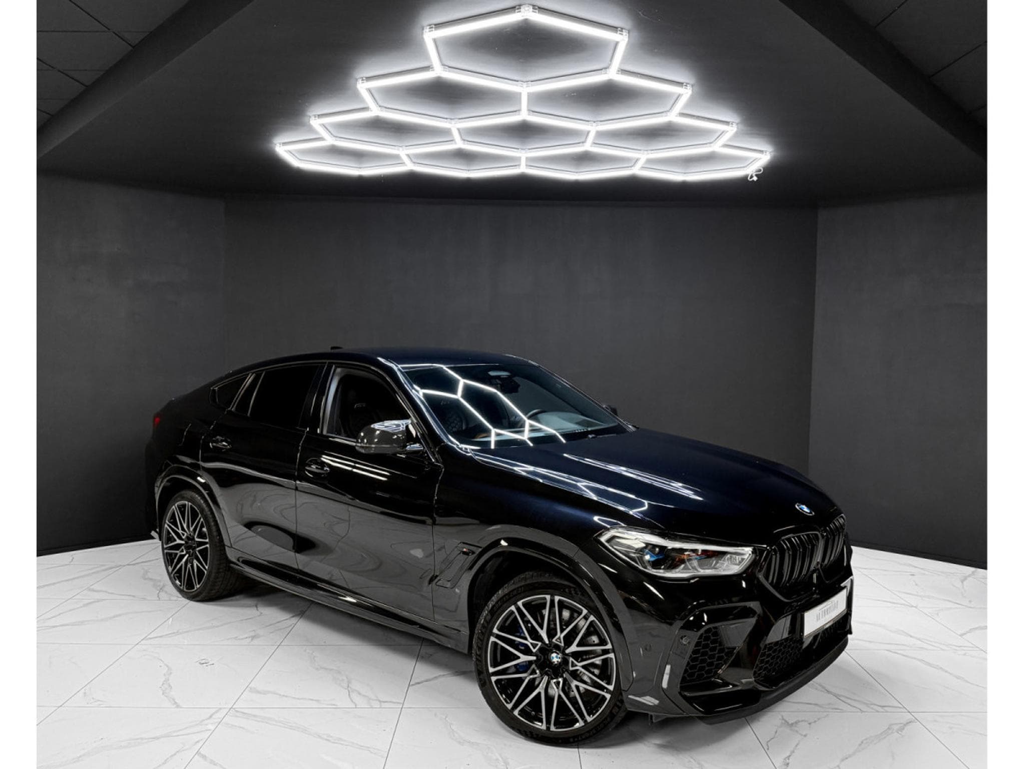 BMW X6M COMPETITION / HK / 360 / SOFT CLOSE / MASSAGE (2021) - Photo 7
